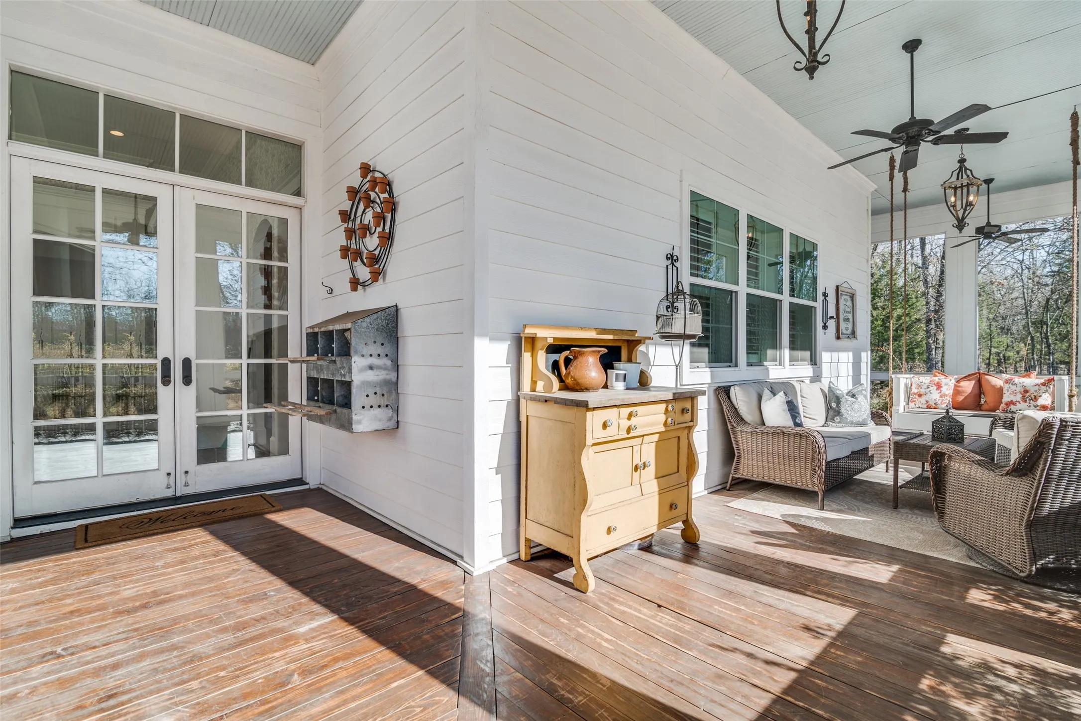 Single Family Residence For Sale in Hunt County , 7968 County Road 2412, Quinlan, Texas 75474, 4 Bedroom, 3 Bathroom, 2 Garage spaces, 4,289 Sqft, built in 2018, mls#21324073, Real Estate Agent in Quinlan, Homes For Sale in Hunt county, Homes For Sale in Quinlan, Realtor in Quinlan Texas, Real Estate Brokerage Independent Realty Texas, Luminita Cordes Realtor
