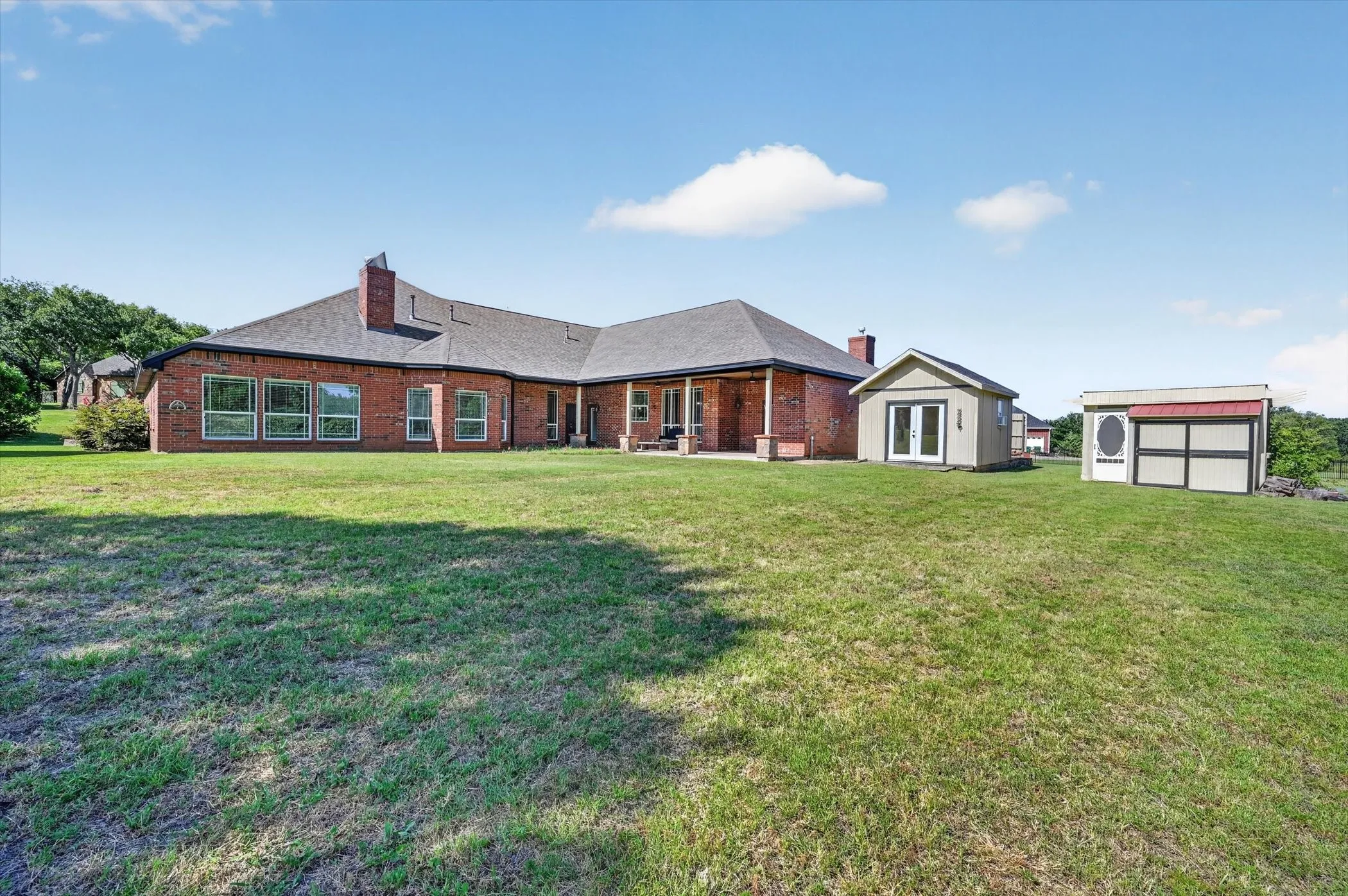 Single Family Residence For Rent in Wise County , 308 W Aurora Vista Trail, Aurora, Texas 76078, 4 Bedroom, 4 Bathroom, 2 Garage spaces, 3,882 Sqft, built in 2007, mls#21324090, Real Estate Agent in Aurora, Homes For Rent in Wise county, Homes For Rent in Aurora, Realtor in Aurora Texas, Real Estate Brokerage Independent Realty Texas, Luminita Cordes Realtor