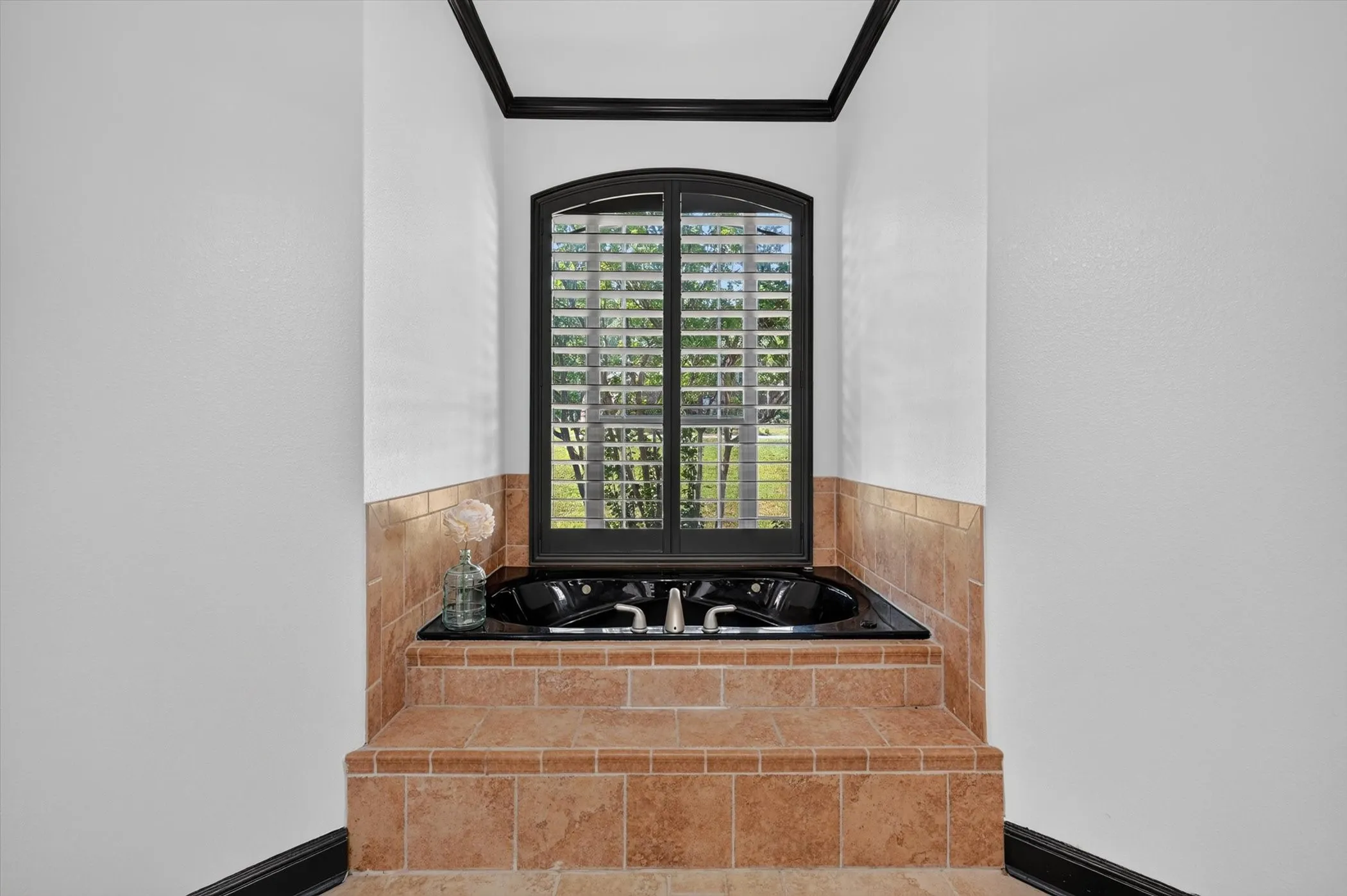 Single Family Residence For Rent in Wise County , 308 W Aurora Vista Trail, Aurora, Texas 76078, 4 Bedroom, 4 Bathroom, 2 Garage spaces, 3,882 Sqft, built in 2007, mls#21324090, Real Estate Agent in Aurora, Homes For Rent in Wise county, Homes For Rent in Aurora, Realtor in Aurora Texas, Real Estate Brokerage Independent Realty Texas, Luminita Cordes Realtor
