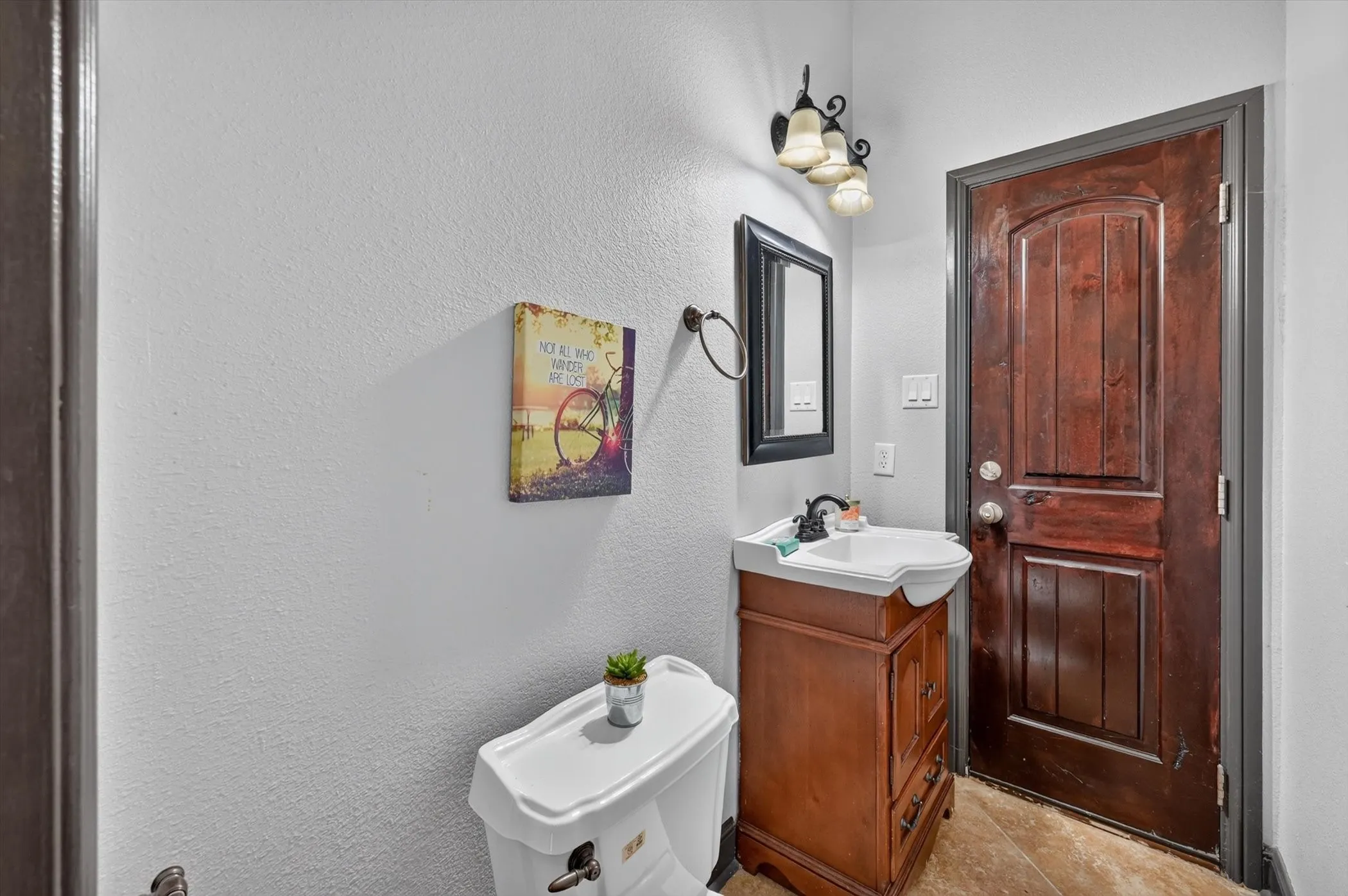 Single Family Residence For Rent in Wise County , 308 W Aurora Vista Trail, Aurora, Texas 76078, 4 Bedroom, 4 Bathroom, 2 Garage spaces, 3,882 Sqft, built in 2007, mls#21324090, Real Estate Agent in Aurora, Homes For Rent in Wise county, Homes For Rent in Aurora, Realtor in Aurora Texas, Real Estate Brokerage Independent Realty Texas, Luminita Cordes Realtor