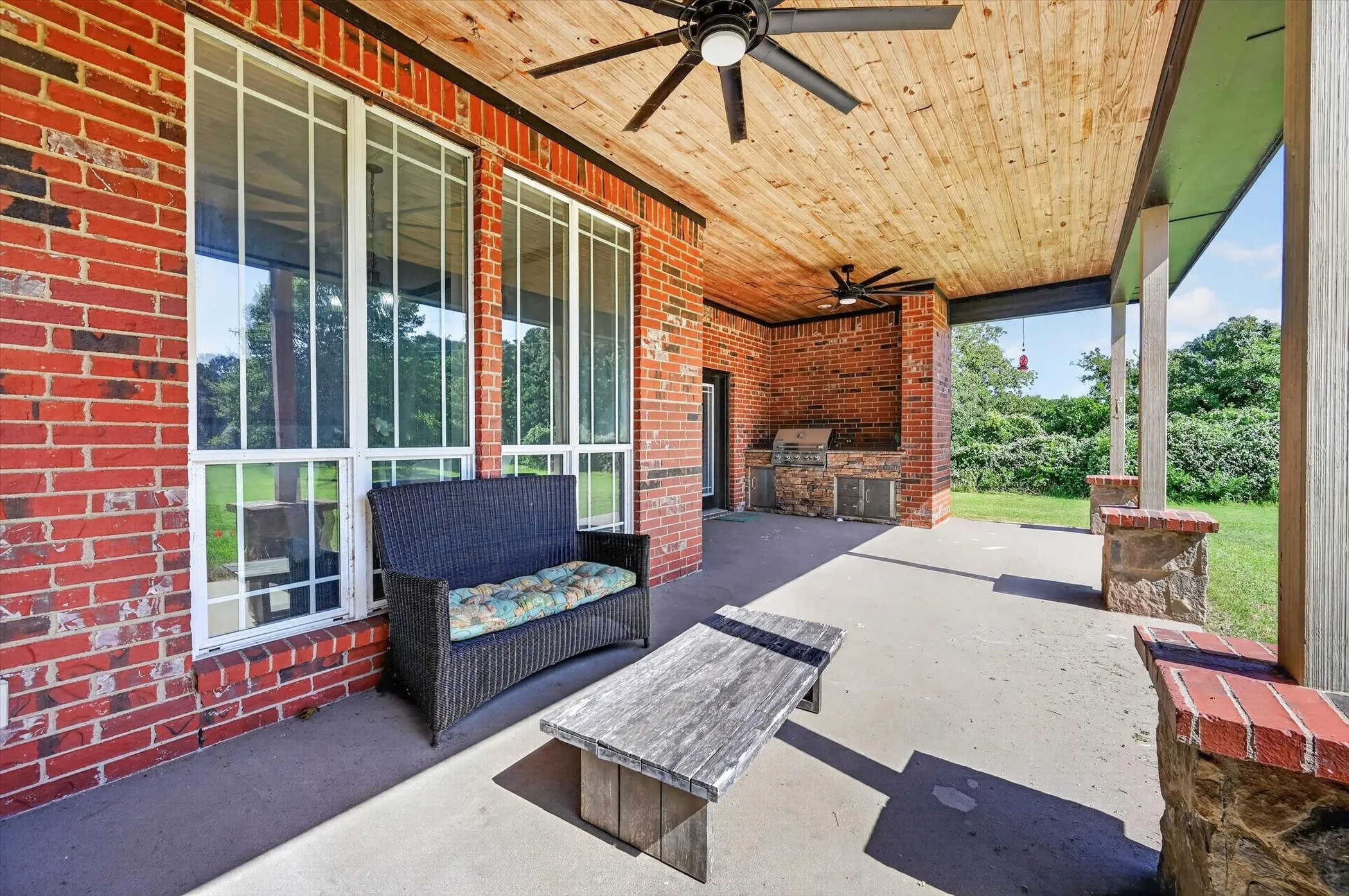 Single Family Residence For Rent in Wise County , 308 W Aurora Vista Trail, Aurora, Texas 76078, 4 Bedroom, 4 Bathroom, 2 Garage spaces, 3,882 Sqft, built in 2007, mls#21324090, Real Estate Agent in Aurora, Homes For Rent in Wise county, Homes For Rent in Aurora, Realtor in Aurora Texas, Real Estate Brokerage Independent Realty Texas, Luminita Cordes Realtor