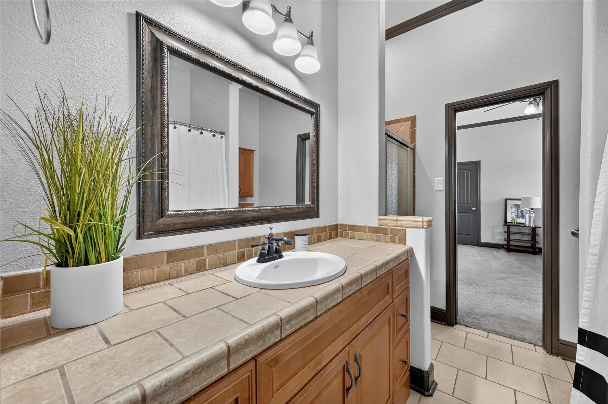 Single Family Residence For Rent in Wise County , 308 W Aurora Vista Trail, Aurora, Texas 76078, 4 Bedroom, 4 Bathroom, 2 Garage spaces, 3,882 Sqft, built in 2007, mls#21324090, Real Estate Agent in Aurora, Homes For Rent in Wise county, Homes For Rent in Aurora, Realtor in Aurora Texas, Real Estate Brokerage Independent Realty Texas, Luminita Cordes Realtor