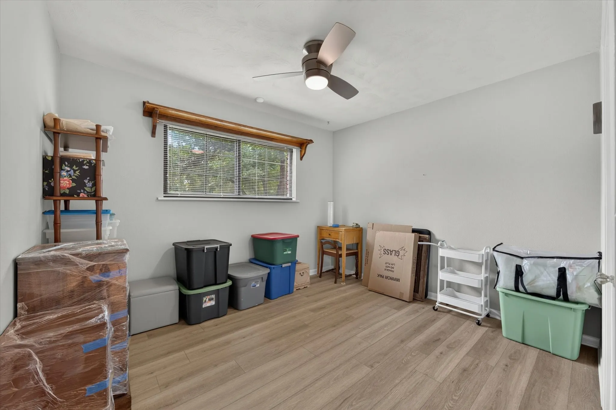 Single Family Residence For Sale in Mc Lennan County , 9700 Brookwood Circle, Woodway, Texas 76712, 3 Bedroom, 2 Bathroom, 1 Garage spaces, 1,882 Sqft, built in 1962, mls#21322555, Real Estate Agent in Woodway, Homes For Sale in Mc Lennan county, Homes For Sale in Woodway, Realtor in Woodway Texas, Real Estate Brokerage Independent Realty Texas, Luminita Cordes Realtor