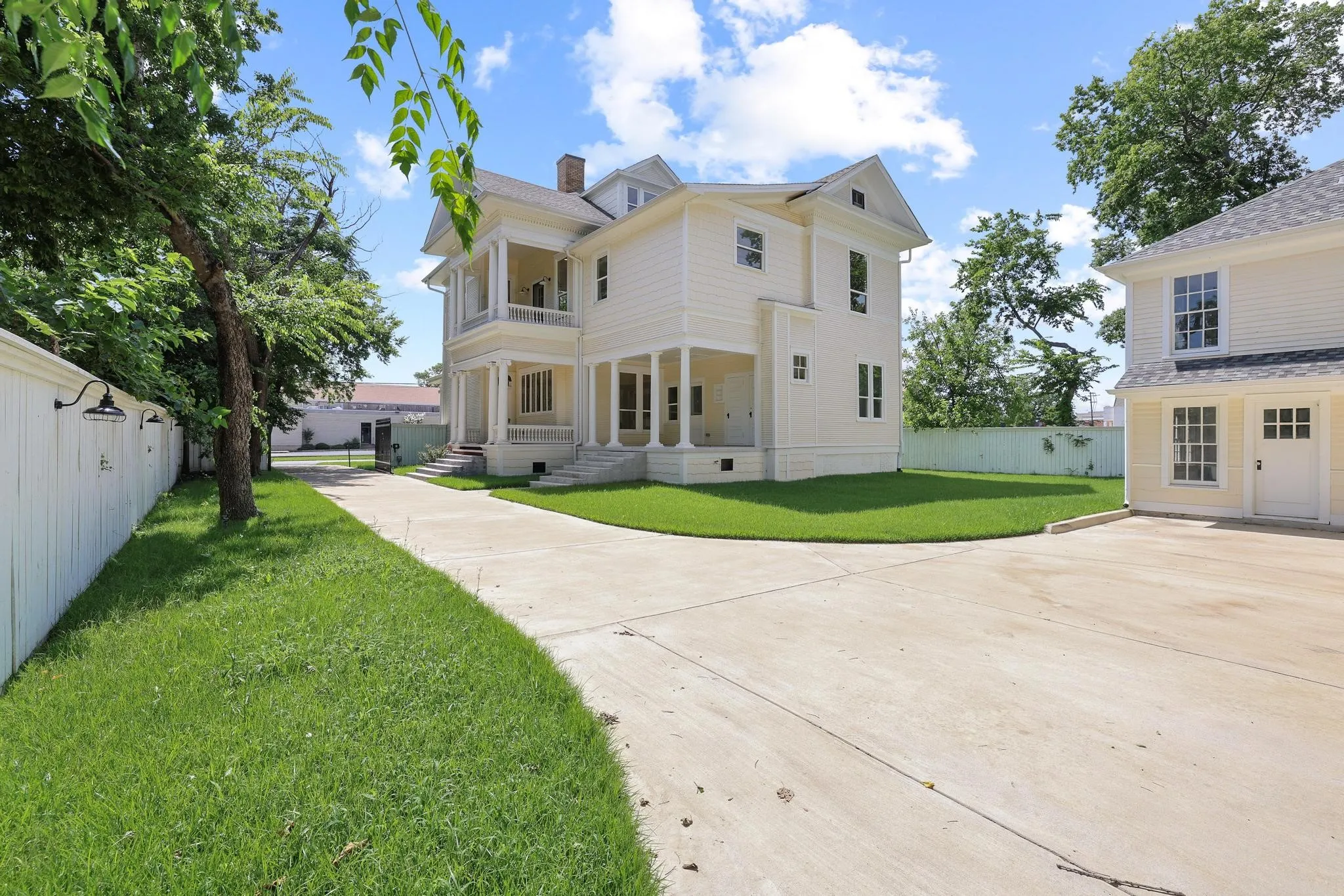Business For Sale in Grayson County , 511 Travis Street, Sherman, Texas 75090, 0, 0, Garage spaces, 0 Sqft, built in 1900, mls#21323546, Real Estate Agent in Sherman, Homes For Sale in Grayson county, Homes For Sale in Sherman, Realtor in Sherman Texas, Real Estate Brokerage Independent Realty Texas, Luminita Cordes Realtor