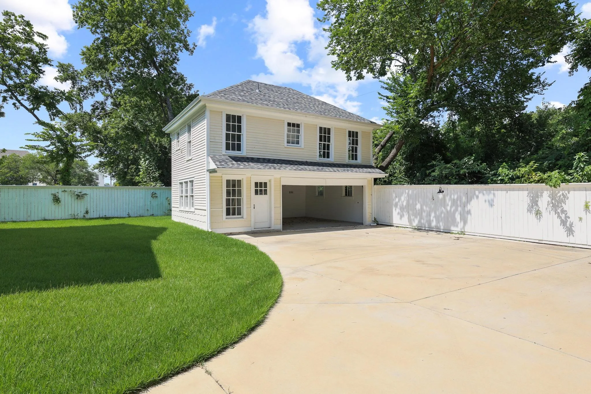 Business For Sale in Grayson County , 511 Travis Street, Sherman, Texas 75090, 0, 0, Garage spaces, 0 Sqft, built in 1900, mls#21323546, Real Estate Agent in Sherman, Homes For Sale in Grayson county, Homes For Sale in Sherman, Realtor in Sherman Texas, Real Estate Brokerage Independent Realty Texas, Luminita Cordes Realtor