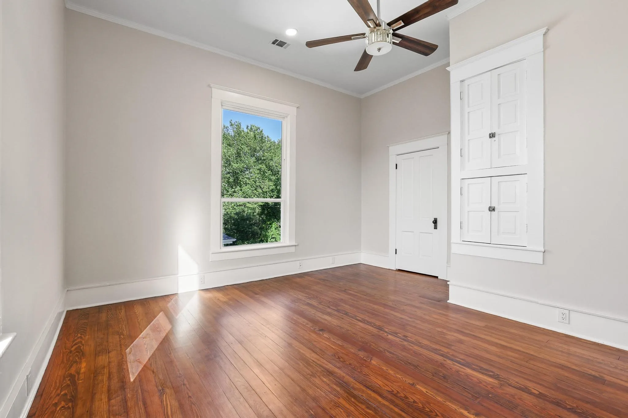 Business For Sale in Grayson County , 511 Travis Street, Sherman, Texas 75090, 0, 0, Garage spaces, 0 Sqft, built in 1900, mls#21323546, Real Estate Agent in Sherman, Homes For Sale in Grayson county, Homes For Sale in Sherman, Realtor in Sherman Texas, Real Estate Brokerage Independent Realty Texas, Luminita Cordes Realtor