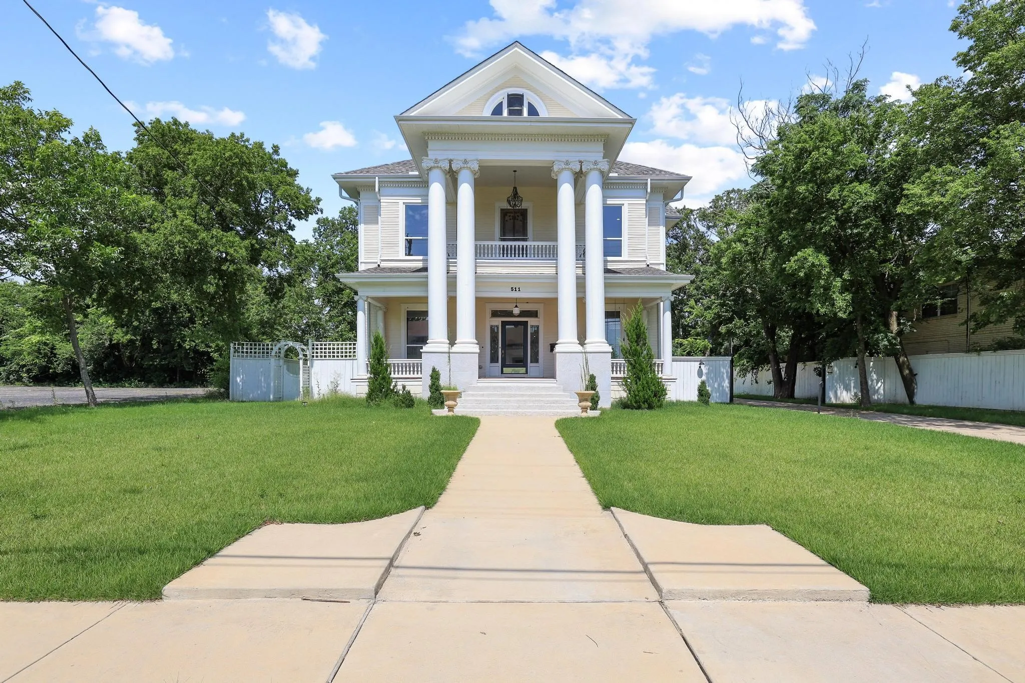 Business For Sale in Grayson County , 511 Travis Street, Sherman, Texas 75090, 0, 0, Garage spaces, 0 Sqft, built in 1900, mls#21323546, Real Estate Agent in Sherman, Homes For Sale in Grayson county, Homes For Sale in Sherman, Realtor in Sherman Texas, Real Estate Brokerage Independent Realty Texas, Luminita Cordes Realtor