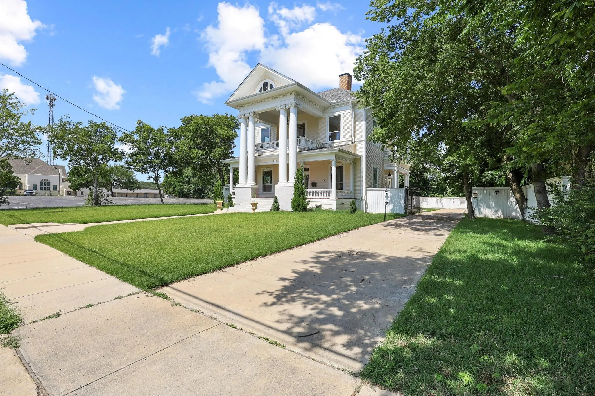Business For Sale in Grayson County , 511 Travis Street, Sherman, Texas 75090, 0, 0, Garage spaces, 0 Sqft, built in 1900, mls#21323546, Real Estate Agent in Sherman, Homes For Sale in Grayson county, Homes For Sale in Sherman, Realtor in Sherman Texas, Real Estate Brokerage Independent Realty Texas, Luminita Cordes Realtor