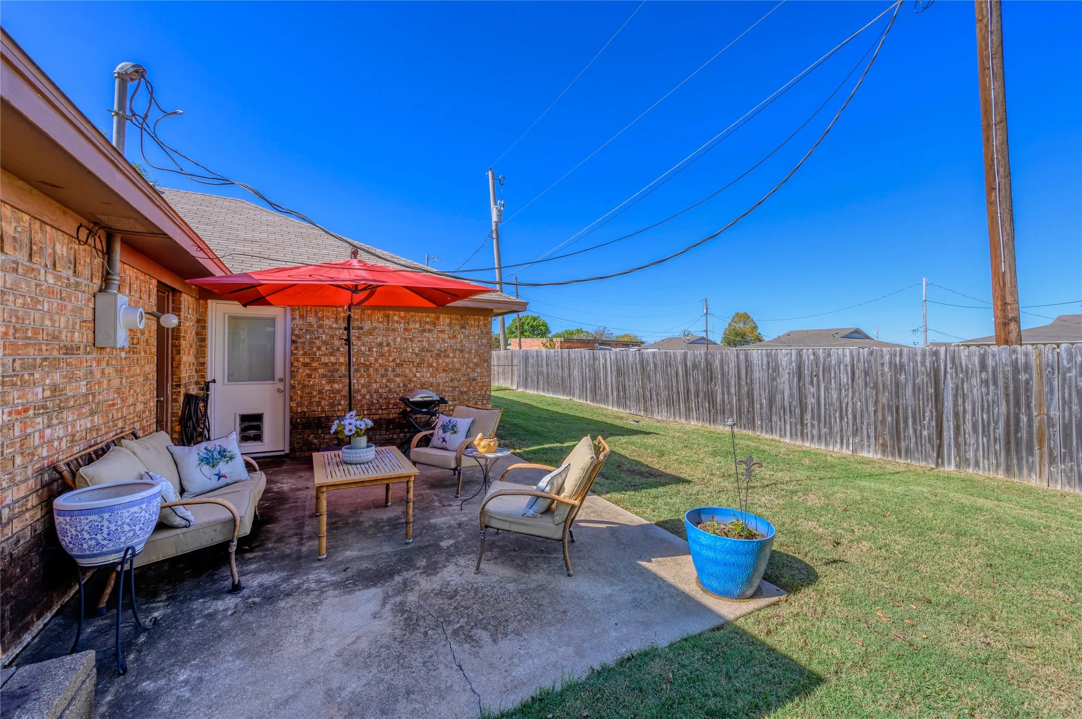 Single Family Residence For Sale in Collin County , 410 E Hazelwood Street, Princeton, Texas 75407, 3 Bedroom, 2 Bathroom, 1 Garage spaces, 1,254 Sqft, built in 1985, mls#21309730, Real Estate Agent in Princeton, Homes For Sale in Collin county, Homes For Sale in Princeton, Realtor in Princeton Texas, Real Estate Brokerage Independent Realty Texas, Luminita Cordes Realtor