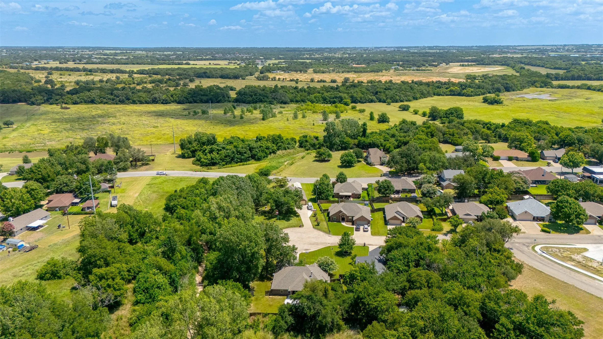Single Family Residence For Sale in Erath County , 712 Spring Meadow Street, Stephenville, Texas 76401, 3 Bedrooms, 2 Bathrooms, 2 Garage spaces, 1,858 Sqft, built in 2016, Price $415,000, mls#21311410, Real Estate Agent in Stephenville, Homes For Sale in Erath county, Homes For Sale in Stephenville, Realtor in Stephenville Texas, Real Estate Brokerage Independent Realty Texas, Luminita Cordes Realtor