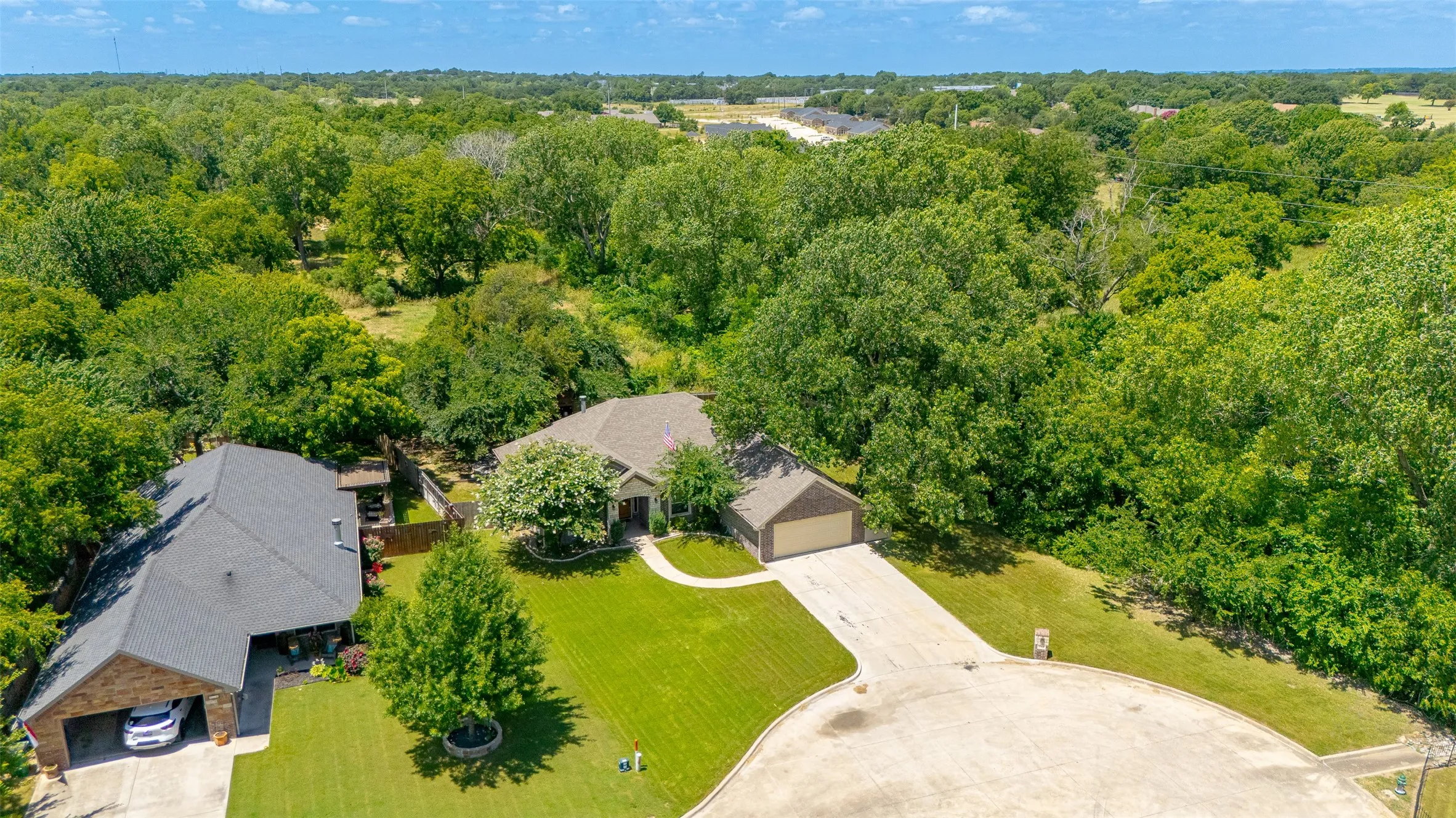 Single Family Residence For Sale in Erath County , 712 Spring Meadow Street, Stephenville, Texas 76401, 3 Bedrooms, 2 Bathrooms, 2 Garage spaces, 1,858 Sqft, built in 2016, Price $415,000, mls#21311410, Real Estate Agent in Stephenville, Homes For Sale in Erath county, Homes For Sale in Stephenville, Realtor in Stephenville Texas, Real Estate Brokerage Independent Realty Texas, Luminita Cordes Realtor
