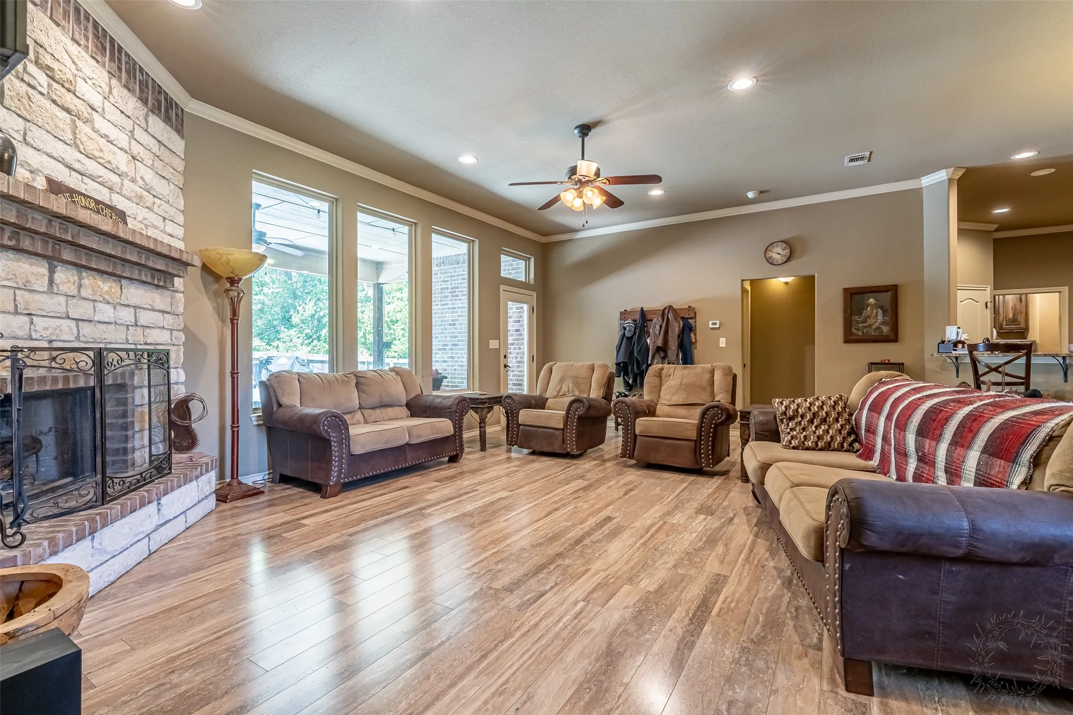 Single Family Residence For Sale in Erath County , 712 Spring Meadow Street, Stephenville, Texas 76401, 3 Bedrooms, 2 Bathrooms, 2 Garage spaces, 1,858 Sqft, built in 2016, Price $415,000, mls#21311410, Real Estate Agent in Stephenville, Homes For Sale in Erath county, Homes For Sale in Stephenville, Realtor in Stephenville Texas, Real Estate Brokerage Independent Realty Texas, Luminita Cordes Realtor
