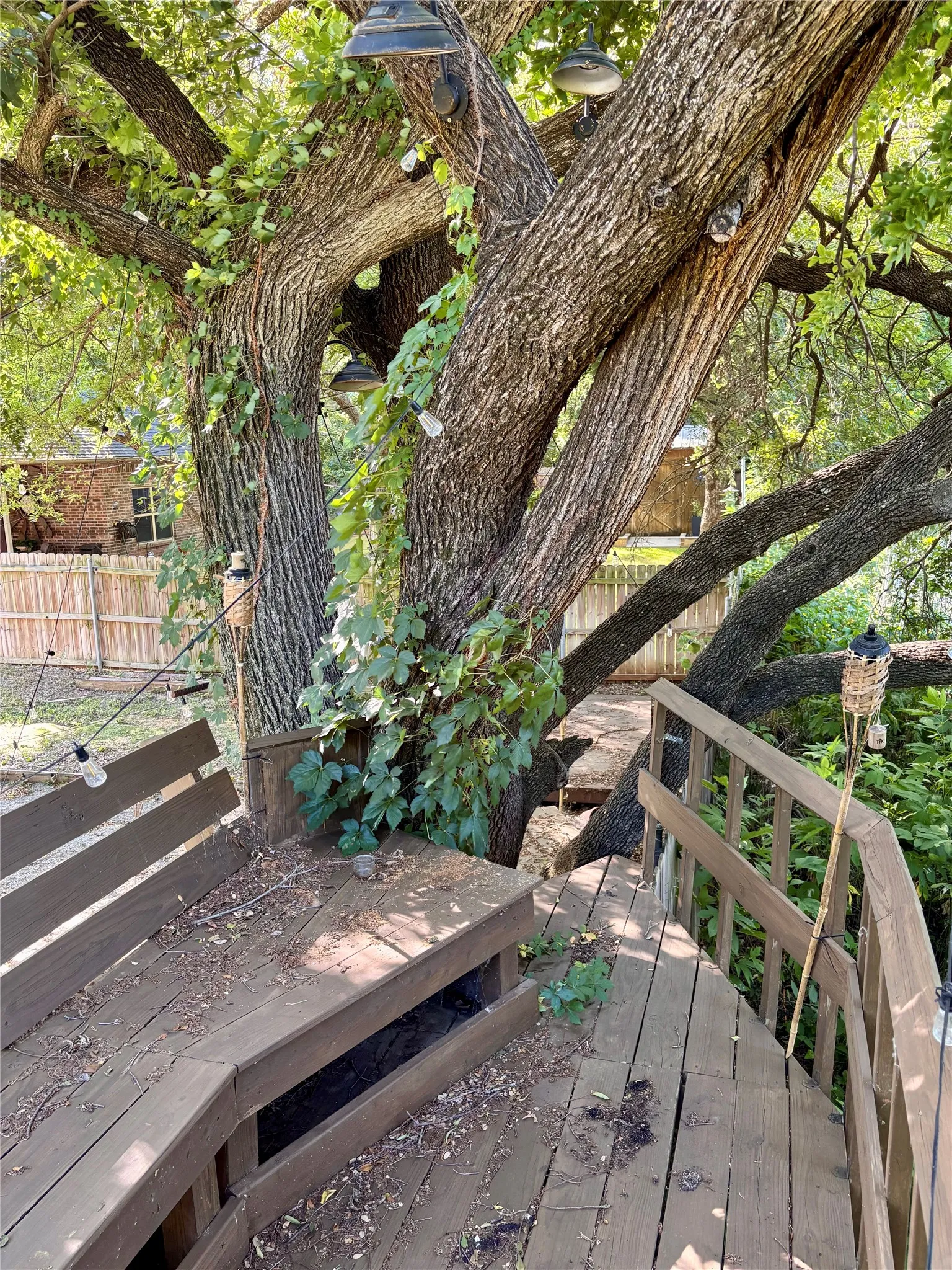 Single Family Residence For Sale in Erath County , 712 Spring Meadow Street, Stephenville, Texas 76401, 3 Bedrooms, 2 Bathrooms, 2 Garage spaces, 1,858 Sqft, built in 2016, Price $415,000, mls#21311410, Real Estate Agent in Stephenville, Homes For Sale in Erath county, Homes For Sale in Stephenville, Realtor in Stephenville Texas, Real Estate Brokerage Independent Realty Texas, Luminita Cordes Realtor