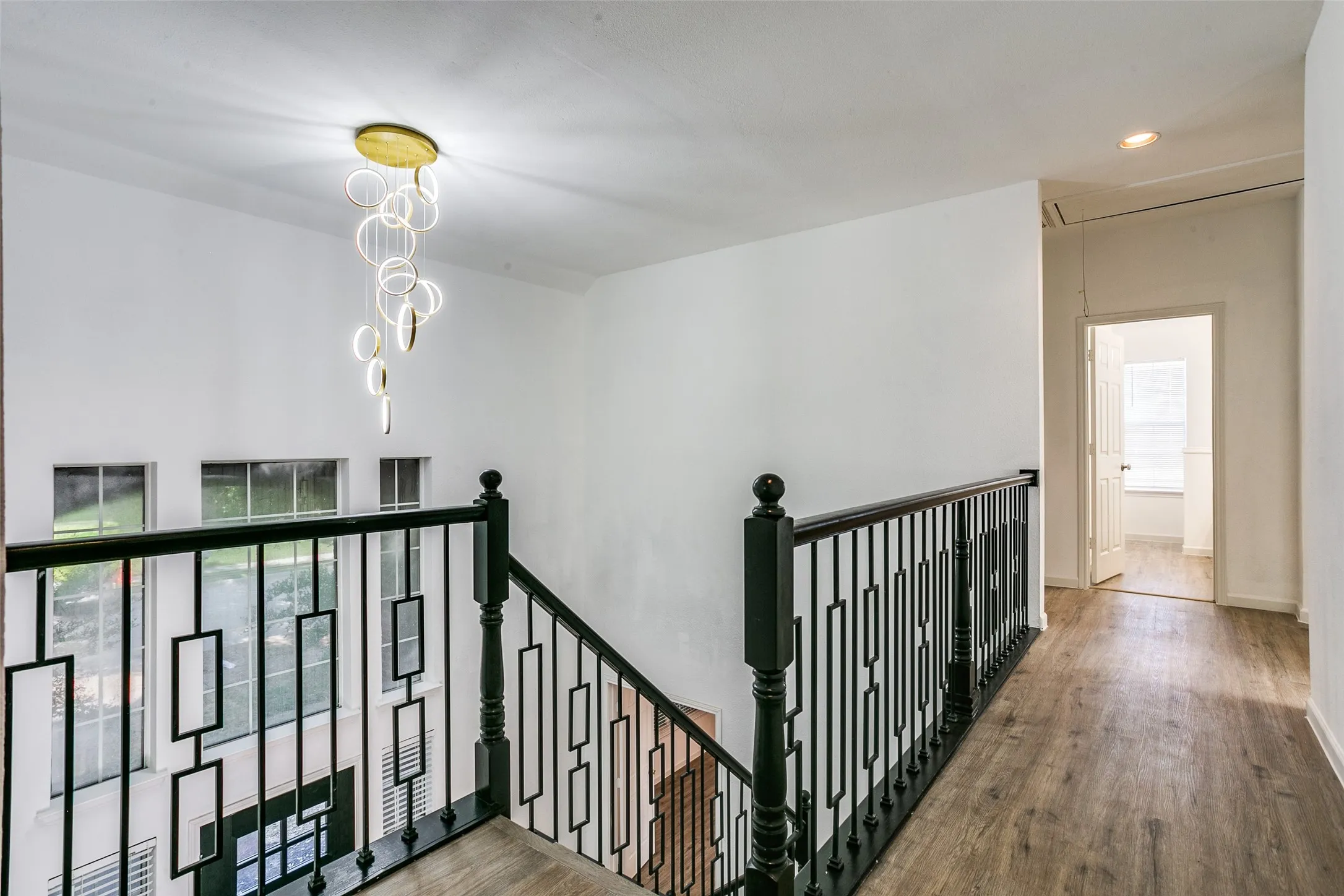 Single Family Residence For Rent in Denton County , 1925 Sunrise Trail, Lewisville, Texas 75067, 4 Bedroom, 3 Bathroom, 2 Garage spaces, 2,811 Sqft, built in 1991, mls#21324118, Real Estate Agent in Lewisville, Homes For Rent in Denton county, Homes For Rent in Lewisville, Realtor in Lewisville Texas, Real Estate Brokerage Independent Realty Texas, Luminita Cordes Realtor