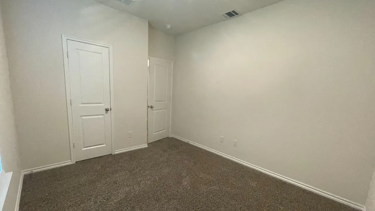 Neutral-toned wall finishes throughout