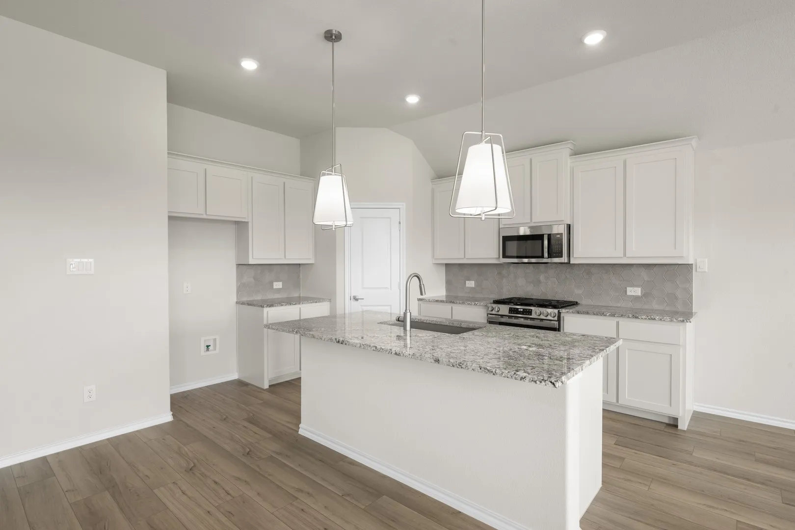 DFW-Meadow Park-Concept 1660-7405 Lavender Lane- Kitchen- Risewell Homes-3