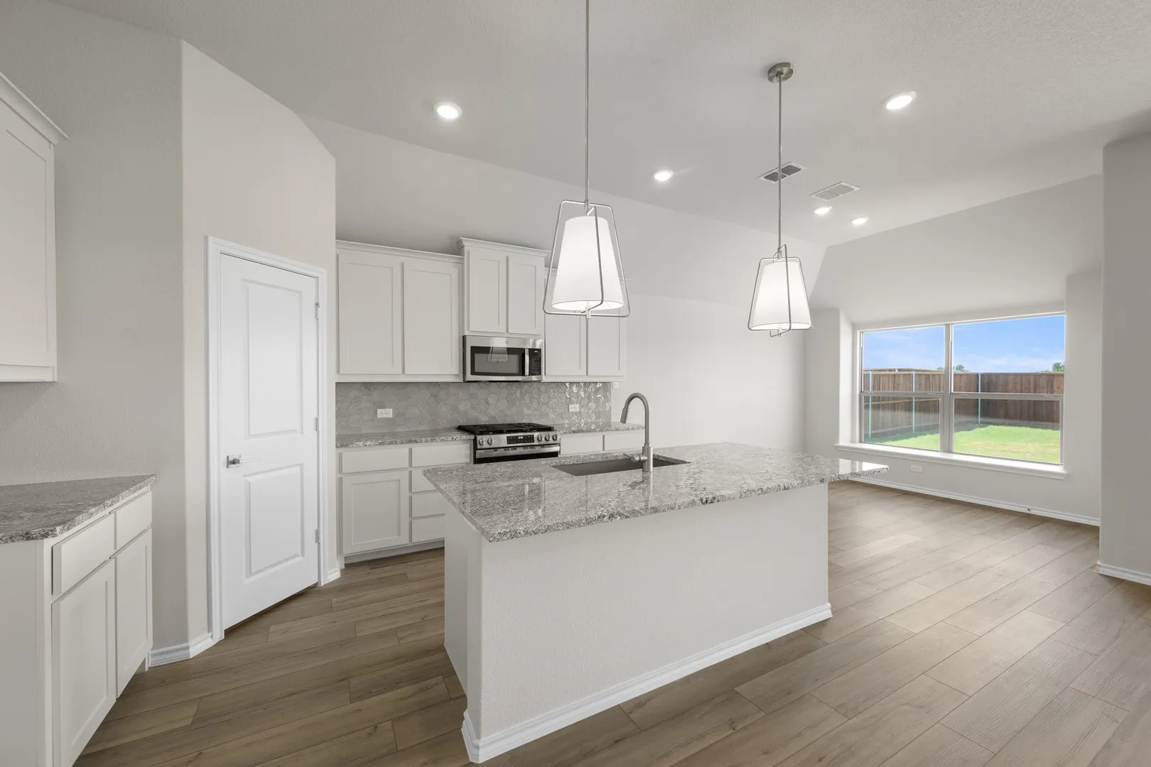 DFW-Meadow Park-Concept 1660-7405 Lavender Lane- Kitchen- Risewell Homes