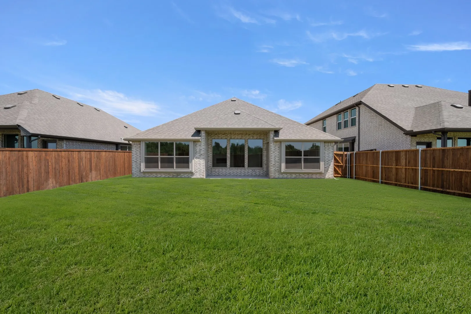 DFW-Meadow Park-Concept 1660-7405 Lavender Lane- Back-Risewell Homes-2
