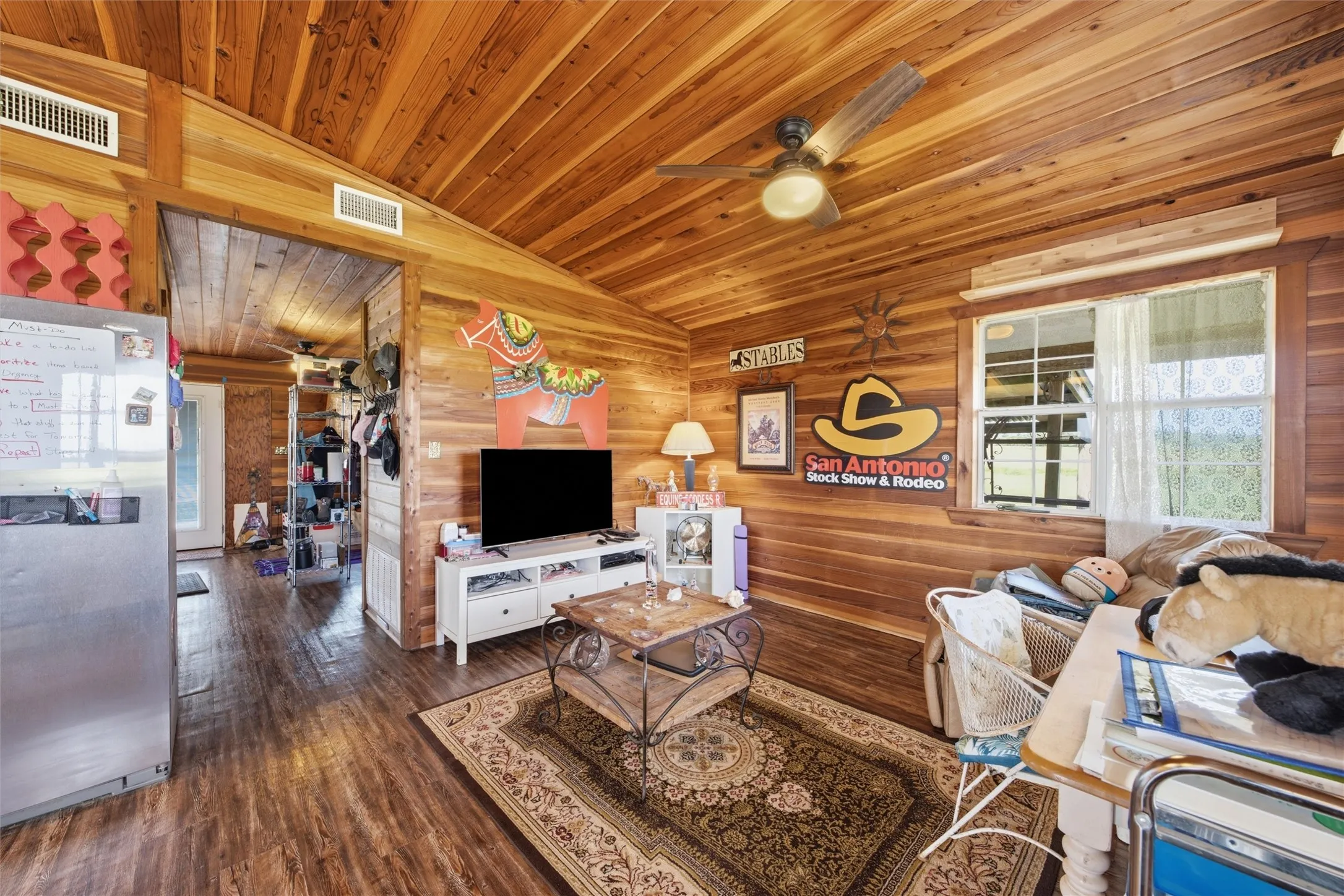 Farm For Sale in Mc Lennan County , 4554 Eddy Gatesville Parkway, Moody, Texas 76557, 1 Bedroom, 1 Bathroom, Garage spaces, 572 Sqft, built in 2003, mls#21317095, Real Estate Agent in Moody, Homes For Sale in Mc Lennan county, Homes For Sale in Moody, Realtor in Moody Texas, Real Estate Brokerage Independent Realty Texas, Luminita Cordes Realtor