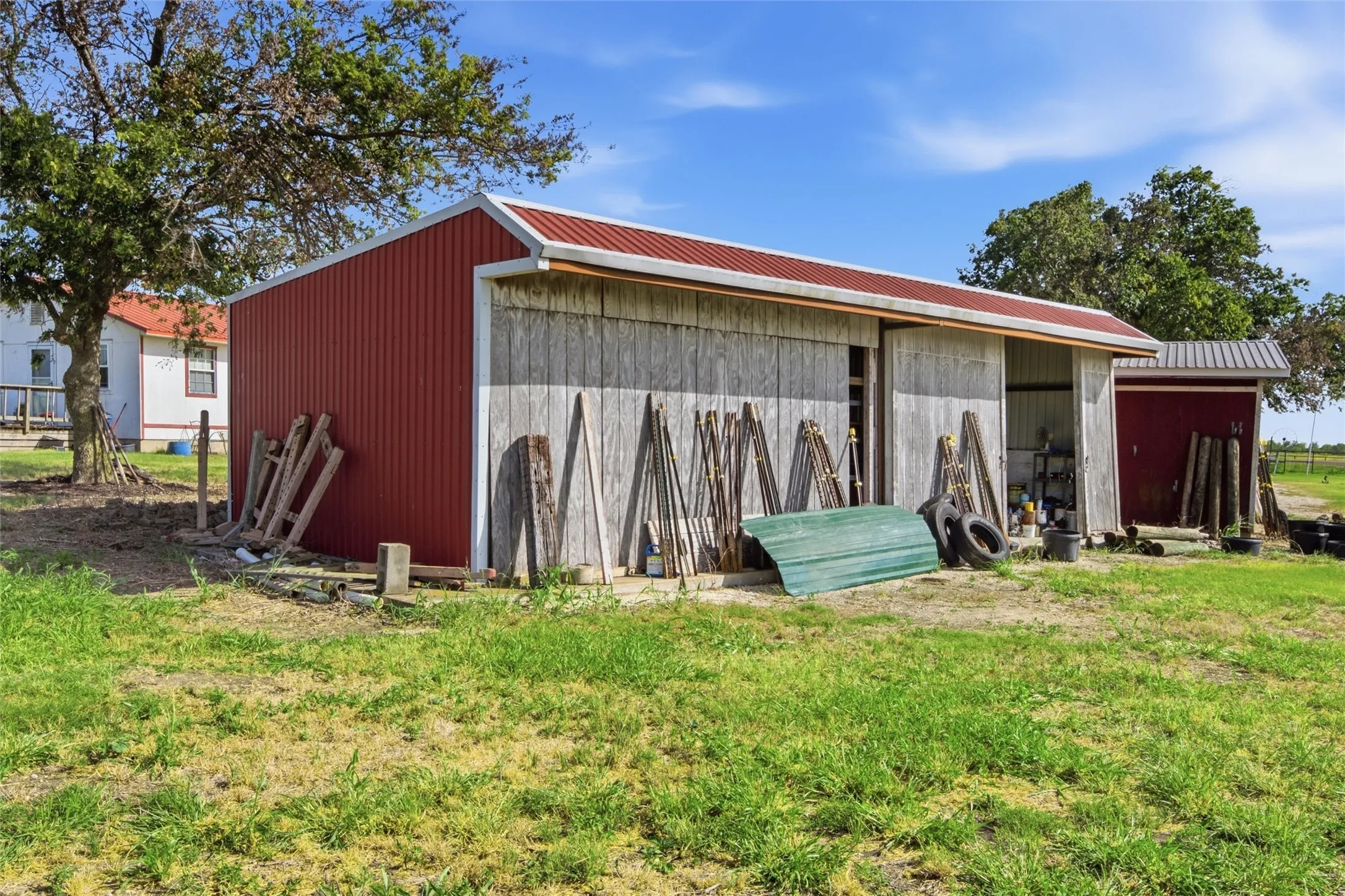 Farm For Sale in Mc Lennan County , 4554 Eddy Gatesville Parkway, Moody, Texas 76557, 1 Bedroom, 1 Bathroom, Garage spaces, 572 Sqft, built in 2003, mls#21317095, Real Estate Agent in Moody, Homes For Sale in Mc Lennan county, Homes For Sale in Moody, Realtor in Moody Texas, Real Estate Brokerage Independent Realty Texas, Luminita Cordes Realtor