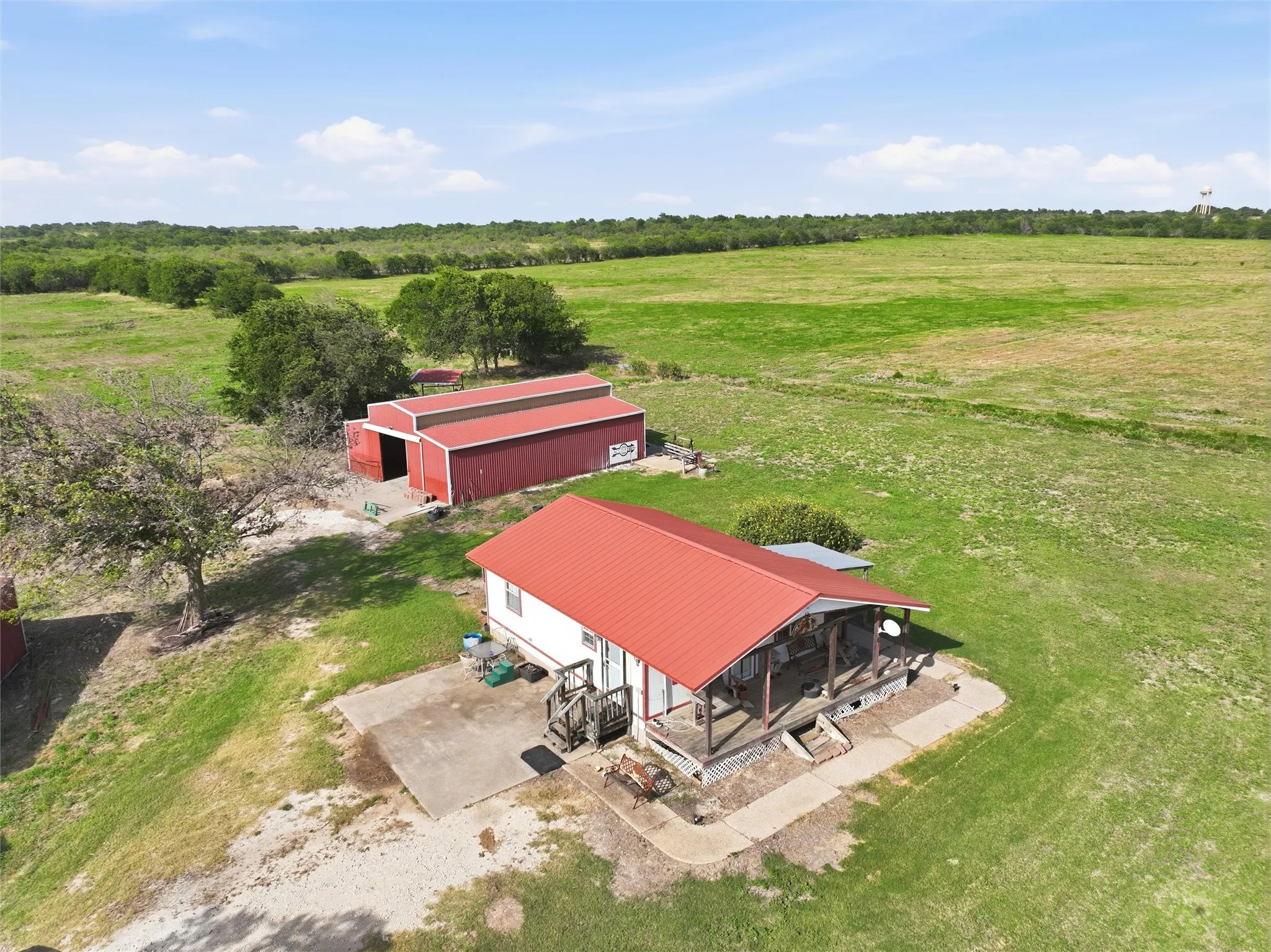 Farm For Sale in Mc Lennan County , 4554 Eddy Gatesville Parkway, Moody, Texas 76557, 1 Bedroom, 1 Bathroom, Garage spaces, 572 Sqft, built in 2003, mls#21317095, Real Estate Agent in Moody, Homes For Sale in Mc Lennan county, Homes For Sale in Moody, Realtor in Moody Texas, Real Estate Brokerage Independent Realty Texas, Luminita Cordes Realtor