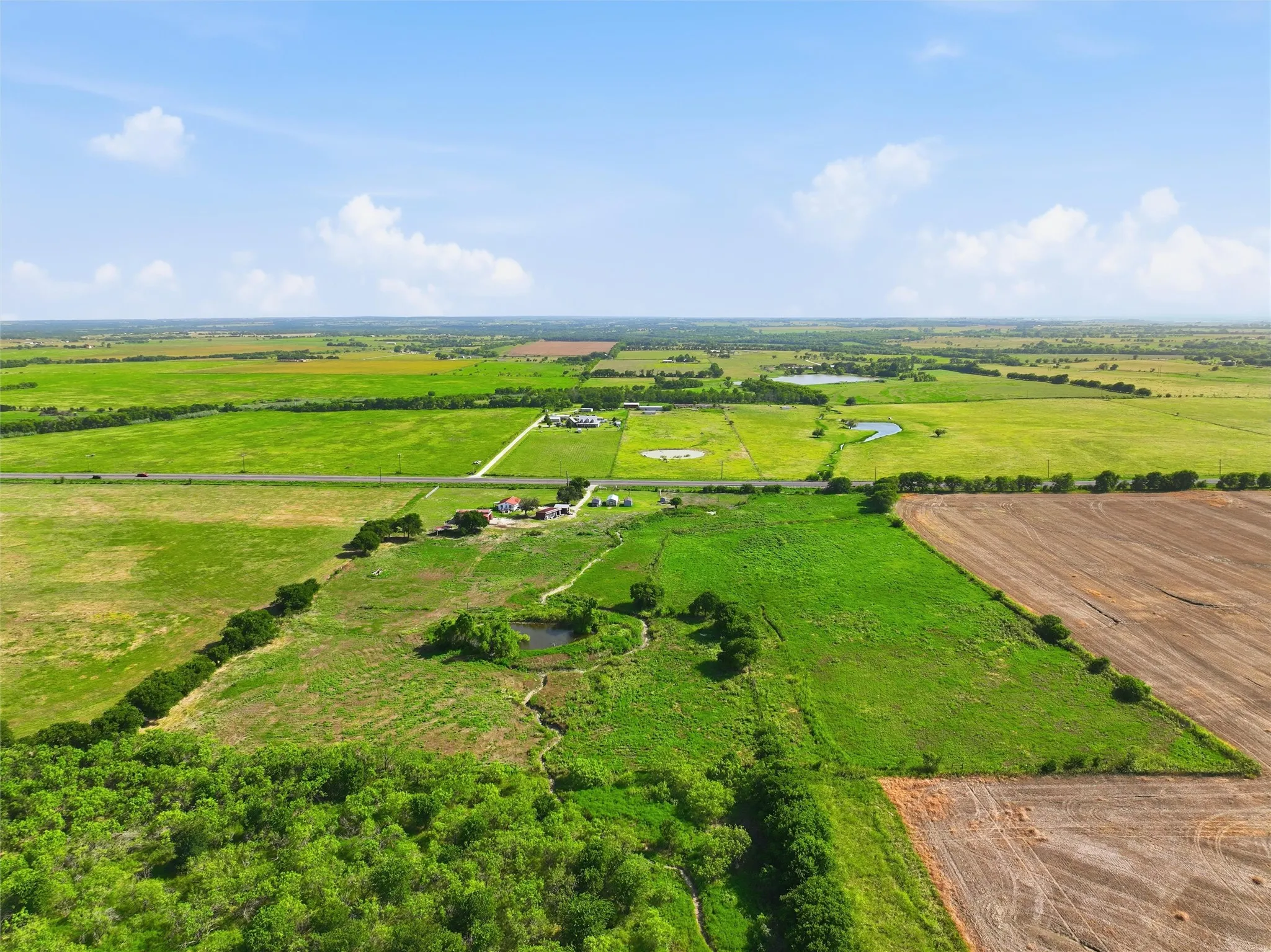 Farm For Sale in Mc Lennan County , 4554 Eddy Gatesville Parkway, Moody, Texas 76557, 1 Bedroom, 1 Bathroom, Garage spaces, 572 Sqft, built in 2003, mls#21317095, Real Estate Agent in Moody, Homes For Sale in Mc Lennan county, Homes For Sale in Moody, Realtor in Moody Texas, Real Estate Brokerage Independent Realty Texas, Luminita Cordes Realtor