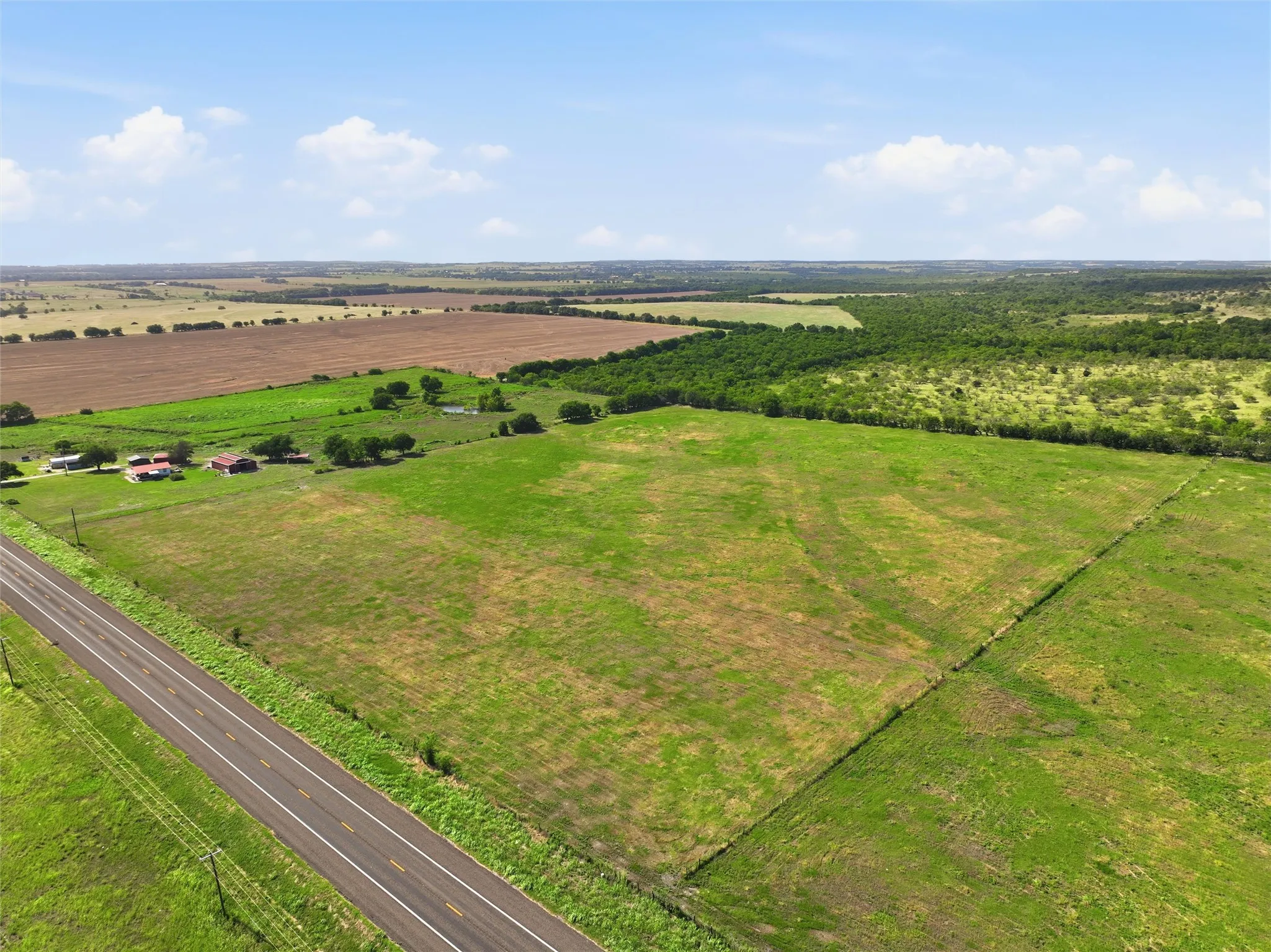 Farm For Sale in Mc Lennan County , 4554 Eddy Gatesville Parkway, Moody, Texas 76557, 1 Bedroom, 1 Bathroom, Garage spaces, 572 Sqft, built in 2003, mls#21317095, Real Estate Agent in Moody, Homes For Sale in Mc Lennan county, Homes For Sale in Moody, Realtor in Moody Texas, Real Estate Brokerage Independent Realty Texas, Luminita Cordes Realtor