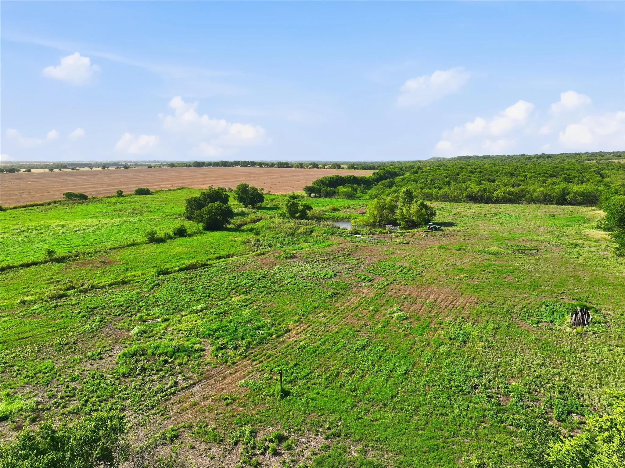 Farm For Sale in Mc Lennan County , 4554 Eddy Gatesville Parkway, Moody, Texas 76557, 1 Bedroom, 1 Bathroom, Garage spaces, 572 Sqft, built in 2003, mls#21317095, Real Estate Agent in Moody, Homes For Sale in Mc Lennan county, Homes For Sale in Moody, Realtor in Moody Texas, Real Estate Brokerage Independent Realty Texas, Luminita Cordes Realtor