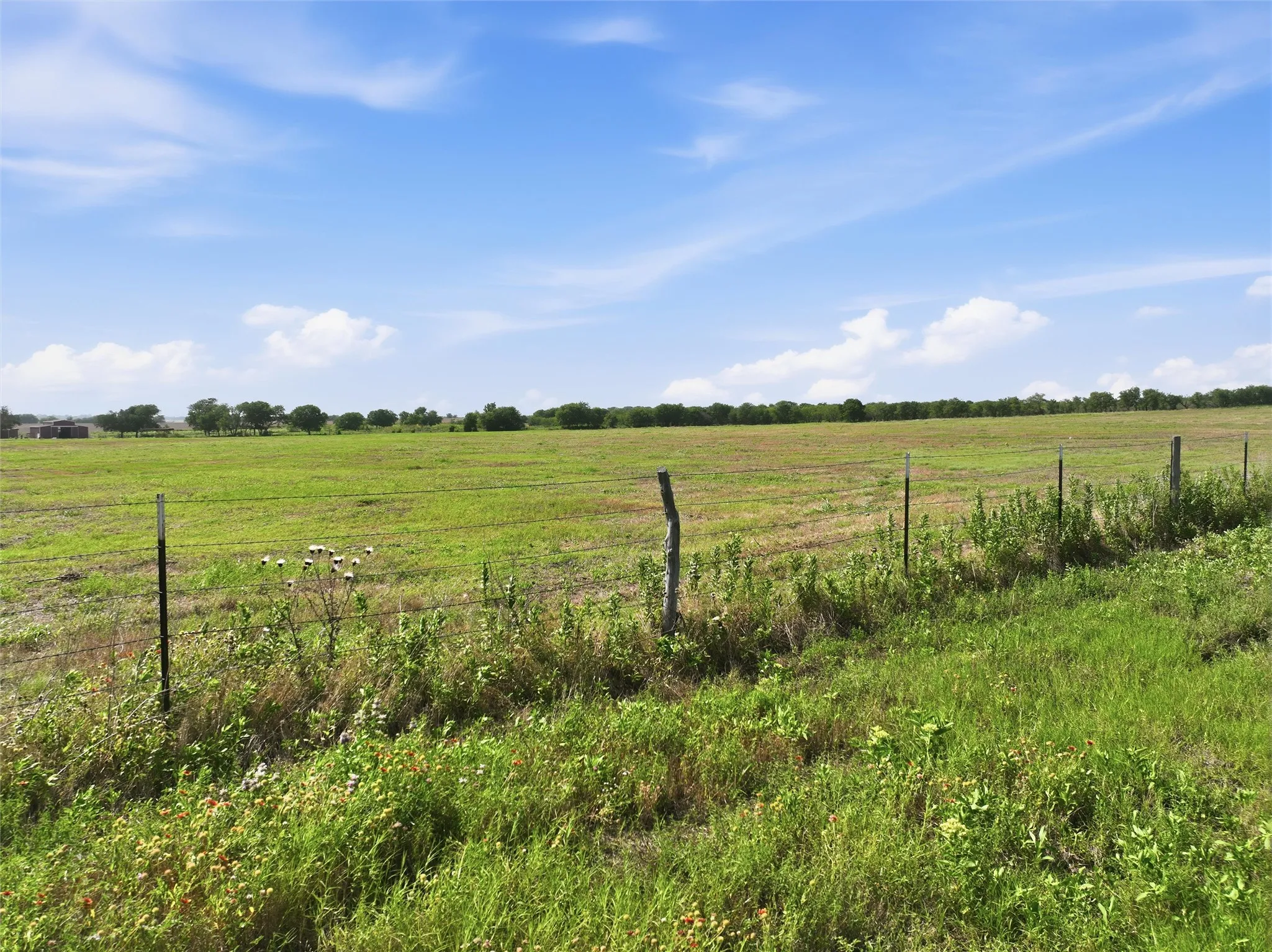 Farm For Sale in Mc Lennan County , 4554 Eddy Gatesville Parkway, Moody, Texas 76557, 1 Bedroom, 1 Bathroom, Garage spaces, 572 Sqft, built in 2003, mls#21317095, Real Estate Agent in Moody, Homes For Sale in Mc Lennan county, Homes For Sale in Moody, Realtor in Moody Texas, Real Estate Brokerage Independent Realty Texas, Luminita Cordes Realtor