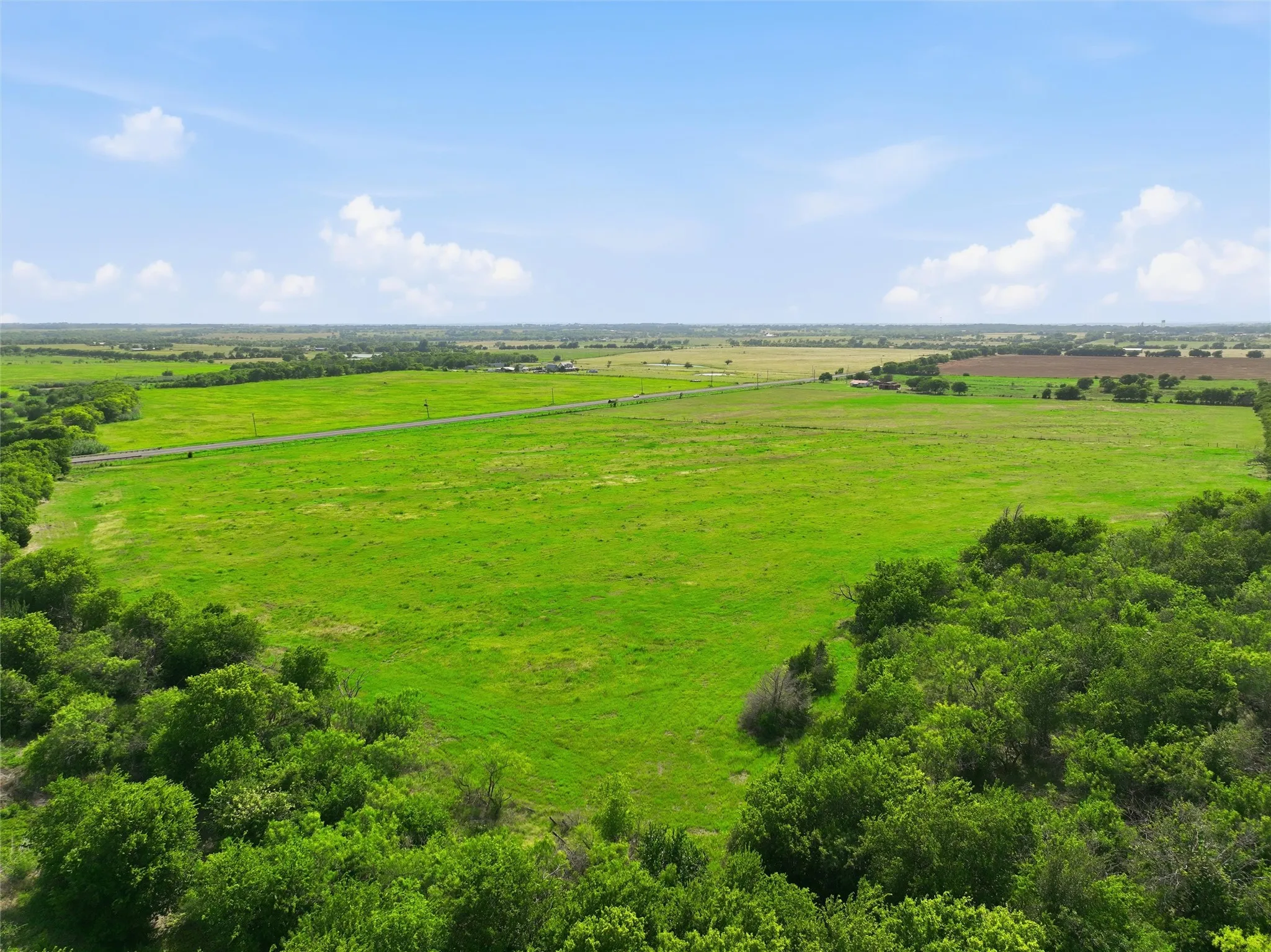 Farm For Sale in Mc Lennan County , 4554 Eddy Gatesville Parkway, Moody, Texas 76557, 1 Bedroom, 1 Bathroom, Garage spaces, 572 Sqft, built in 2003, mls#21317095, Real Estate Agent in Moody, Homes For Sale in Mc Lennan county, Homes For Sale in Moody, Realtor in Moody Texas, Real Estate Brokerage Independent Realty Texas, Luminita Cordes Realtor