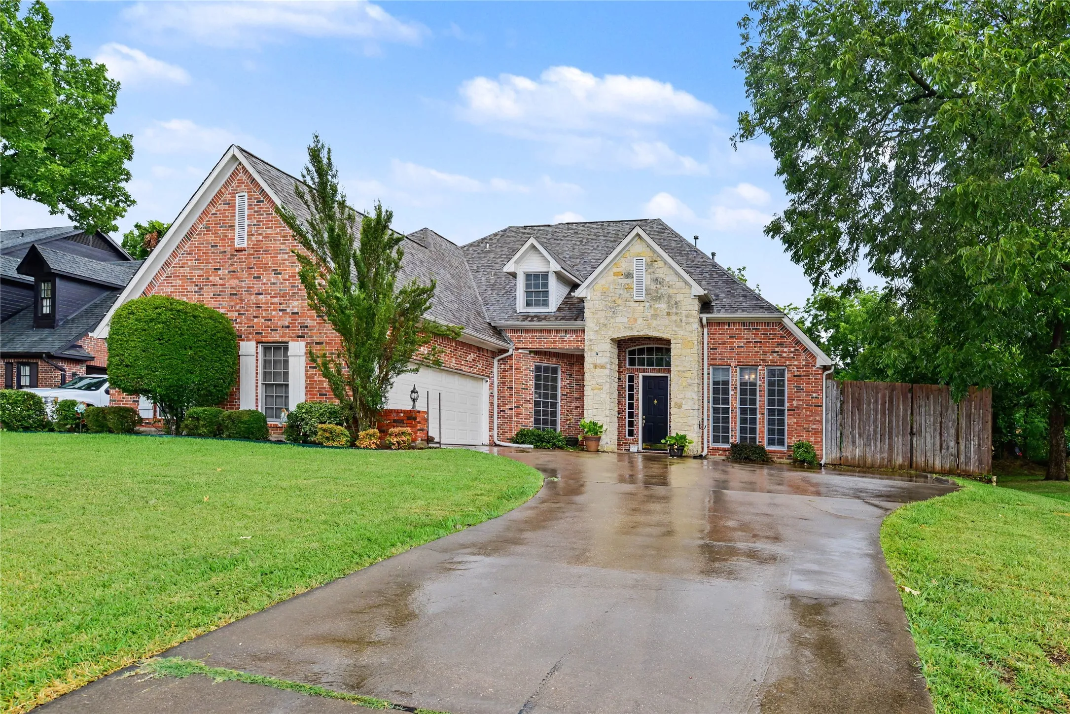 Single Family Residence For Sale in Kaufman County , 4 Griffith Court, Terrell, Texas 75160, 4 Bedroom, 3 Bathroom, 2 Garage spaces, 3,146 Sqft, built in 2000, mls#21324161, Real Estate Agent in Terrell, Homes For Sale in Kaufman county, Homes For Sale in Terrell, Realtor in Terrell Texas, Real Estate Brokerage Independent Realty Texas, Luminita Cordes Realtor