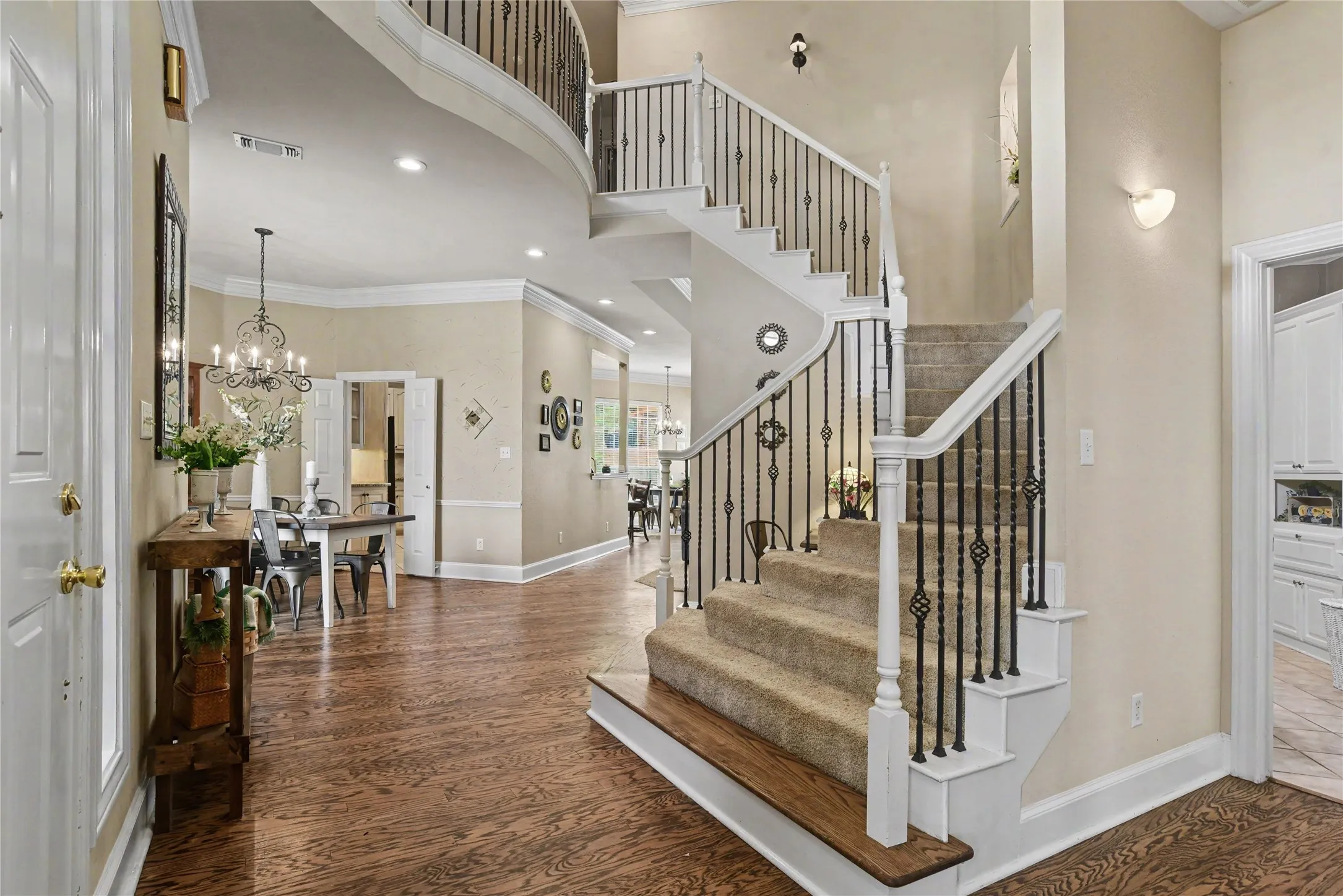 Single Family Residence For Sale in Kaufman County , 4 Griffith Court, Terrell, Texas 75160, 4 Bedroom, 3 Bathroom, 2 Garage spaces, 3,146 Sqft, built in 2000, mls#21324161, Real Estate Agent in Terrell, Homes For Sale in Kaufman county, Homes For Sale in Terrell, Realtor in Terrell Texas, Real Estate Brokerage Independent Realty Texas, Luminita Cordes Realtor