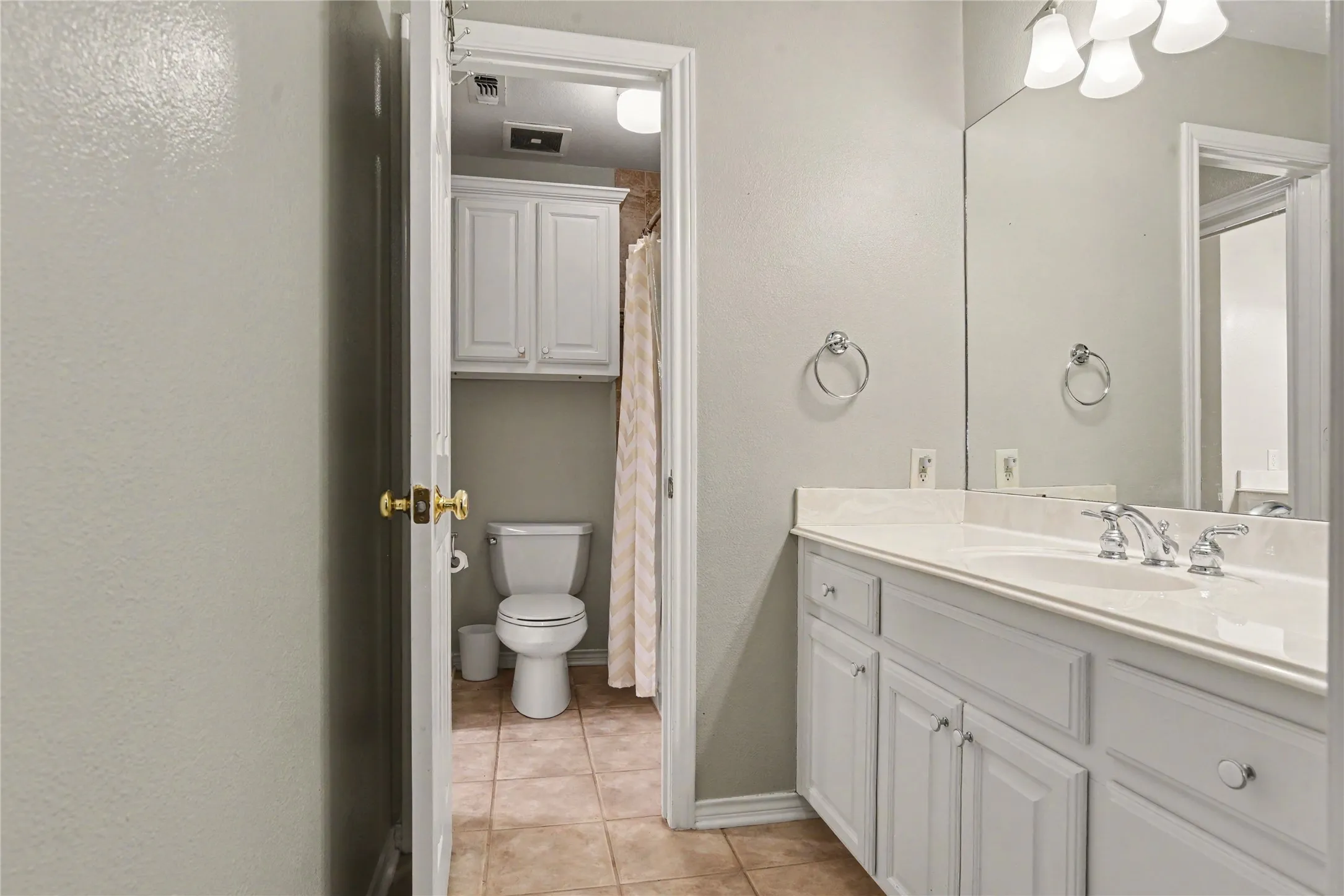 Single Family Residence For Sale in Kaufman County , 4 Griffith Court, Terrell, Texas 75160, 4 Bedroom, 3 Bathroom, 2 Garage spaces, 3,146 Sqft, built in 2000, mls#21324161, Real Estate Agent in Terrell, Homes For Sale in Kaufman county, Homes For Sale in Terrell, Realtor in Terrell Texas, Real Estate Brokerage Independent Realty Texas, Luminita Cordes Realtor