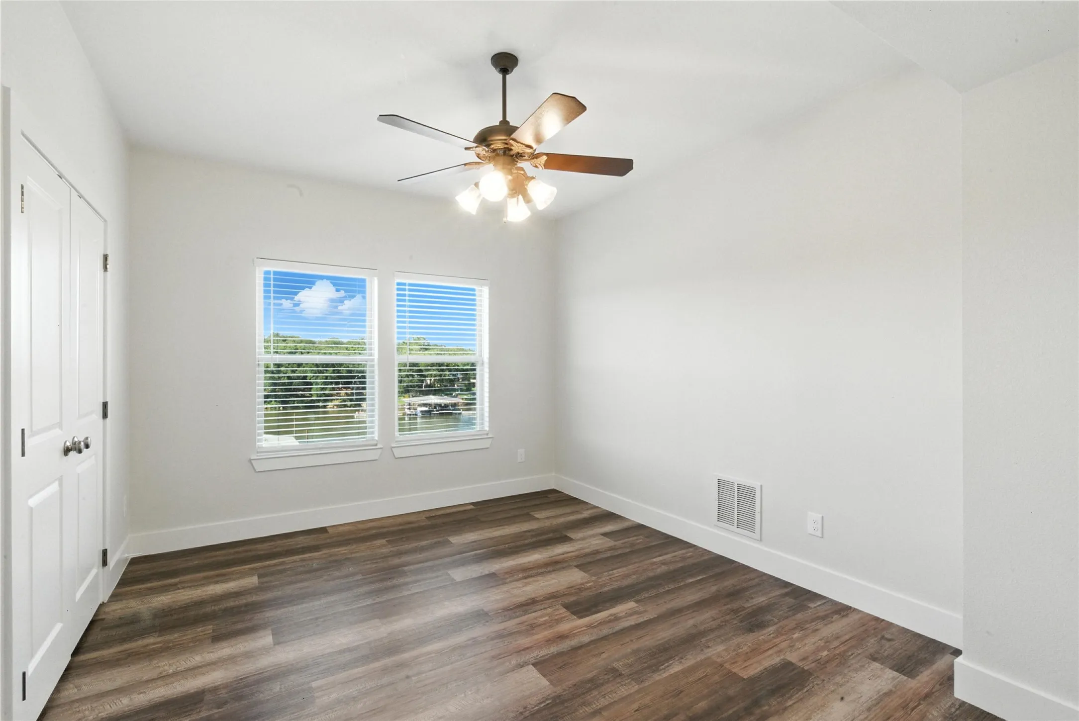 Single Family Residence For Sale in Wise County , 216 Private Road 1735, Chico, Texas 76431, 3 Bedrooms, 3 Bathrooms, Garage spaces, 2,180 Sqft, built in 1979, Price $1,175,000, mls#21324173, Real Estate Agent in Chico, Homes For Sale in Wise county, Homes For Sale in Chico, Realtor in Chico Texas, Real Estate Brokerage Independent Realty Texas, Luminita Cordes Realtor