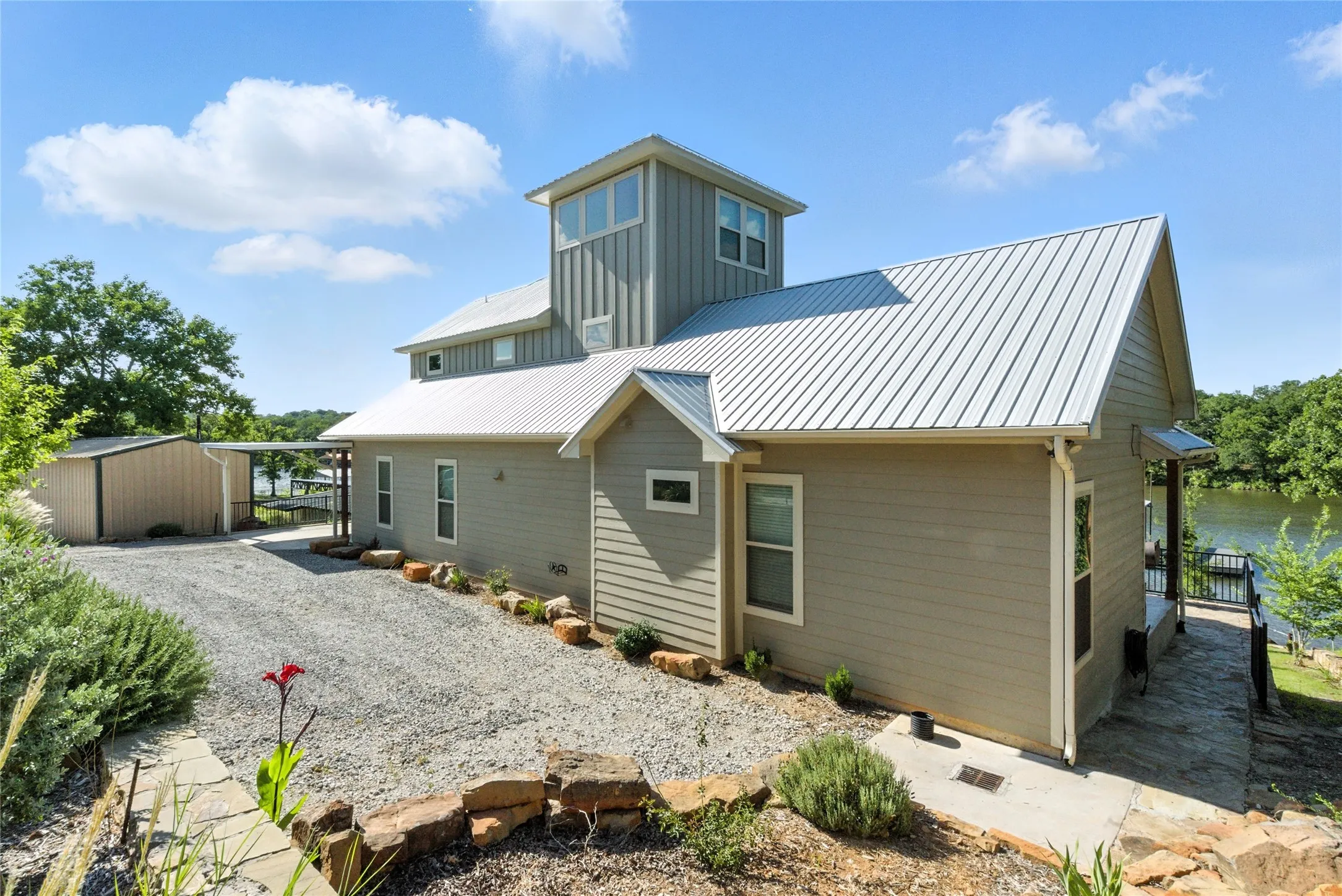 Single Family Residence For Sale in Wise County , 216 Private Road 1735, Chico, Texas 76431, 3 Bedrooms, 3 Bathrooms, Garage spaces, 2,180 Sqft, built in 1979, Price $1,175,000, mls#21324173, Real Estate Agent in Chico, Homes For Sale in Wise county, Homes For Sale in Chico, Realtor in Chico Texas, Real Estate Brokerage Independent Realty Texas, Luminita Cordes Realtor