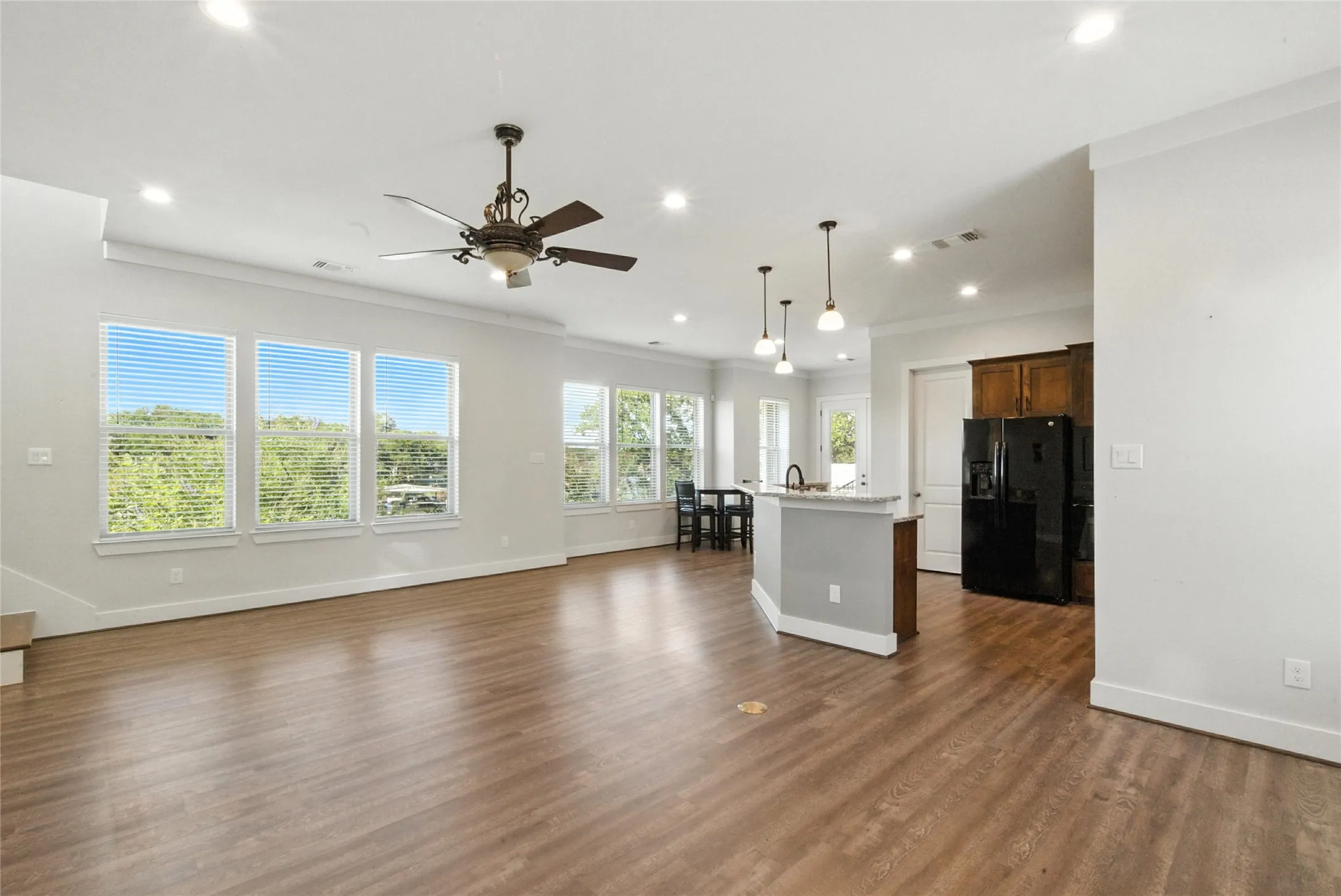 Single Family Residence For Sale in Wise County , 216 Private Road 1735, Chico, Texas 76431, 3 Bedrooms, 3 Bathrooms, Garage spaces, 2,180 Sqft, built in 1979, Price $1,175,000, mls#21324173, Real Estate Agent in Chico, Homes For Sale in Wise county, Homes For Sale in Chico, Realtor in Chico Texas, Real Estate Brokerage Independent Realty Texas, Luminita Cordes Realtor