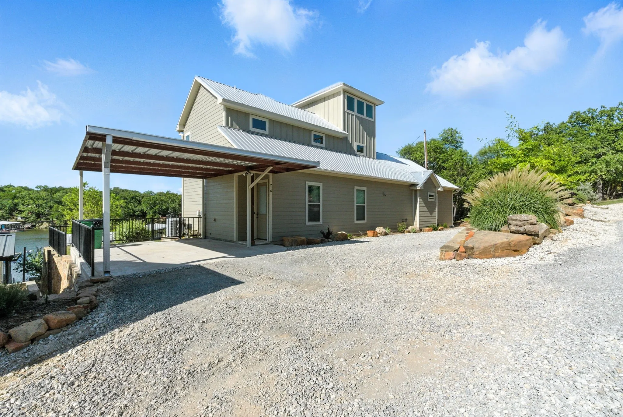 Single Family Residence For Sale in Wise County , 216 Private Road 1735, Chico, Texas 76431, 3 Bedrooms, 3 Bathrooms, Garage spaces, 2,180 Sqft, built in 1979, Price $1,175,000, mls#21324173, Real Estate Agent in Chico, Homes For Sale in Wise county, Homes For Sale in Chico, Realtor in Chico Texas, Real Estate Brokerage Independent Realty Texas, Luminita Cordes Realtor