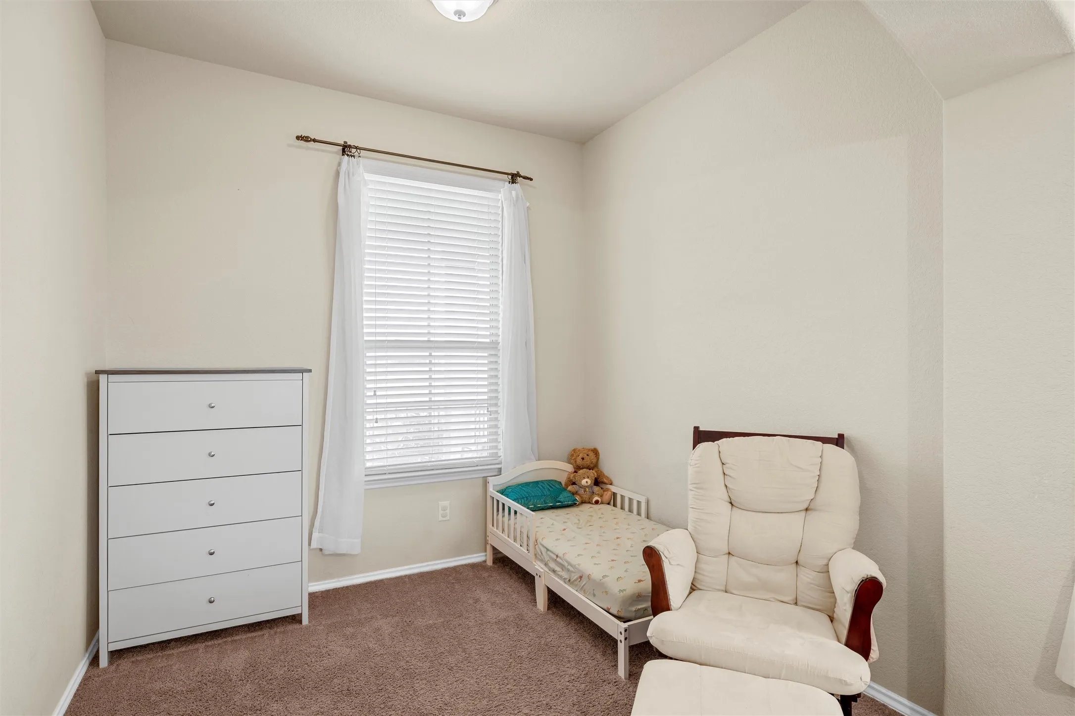Single Family Residence For Sale in Mc Lennan County , 11116 Whitlock Drive, Lorena, Texas 76655, 5 Bedroom, 3 Bathroom, 2 Garage spaces, 2,565 Sqft, built in 2018, mls#21323603, Real Estate Agent in Lorena, Homes For Sale in Mc Lennan county, Homes For Sale in Lorena, Realtor in Lorena Texas, Real Estate Brokerage Independent Realty Texas, Luminita Cordes Realtor