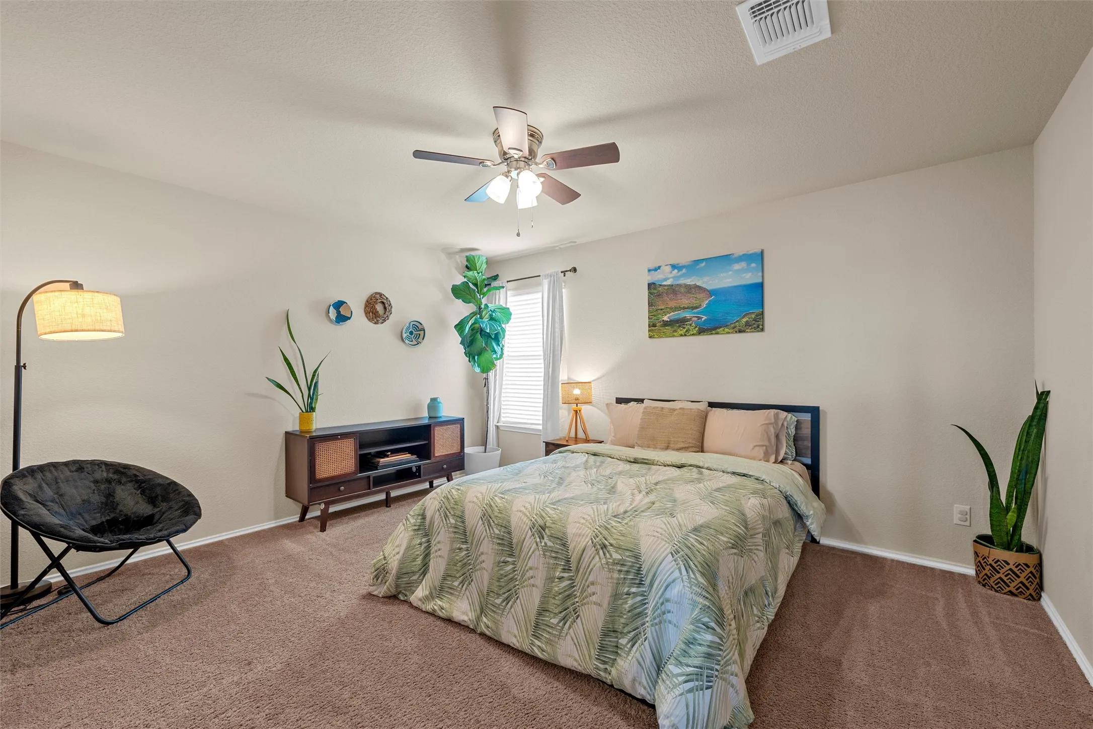 Single Family Residence For Sale in Mc Lennan County , 11116 Whitlock Drive, Lorena, Texas 76655, 5 Bedroom, 3 Bathroom, 2 Garage spaces, 2,565 Sqft, built in 2018, mls#21323603, Real Estate Agent in Lorena, Homes For Sale in Mc Lennan county, Homes For Sale in Lorena, Realtor in Lorena Texas, Real Estate Brokerage Independent Realty Texas, Luminita Cordes Realtor