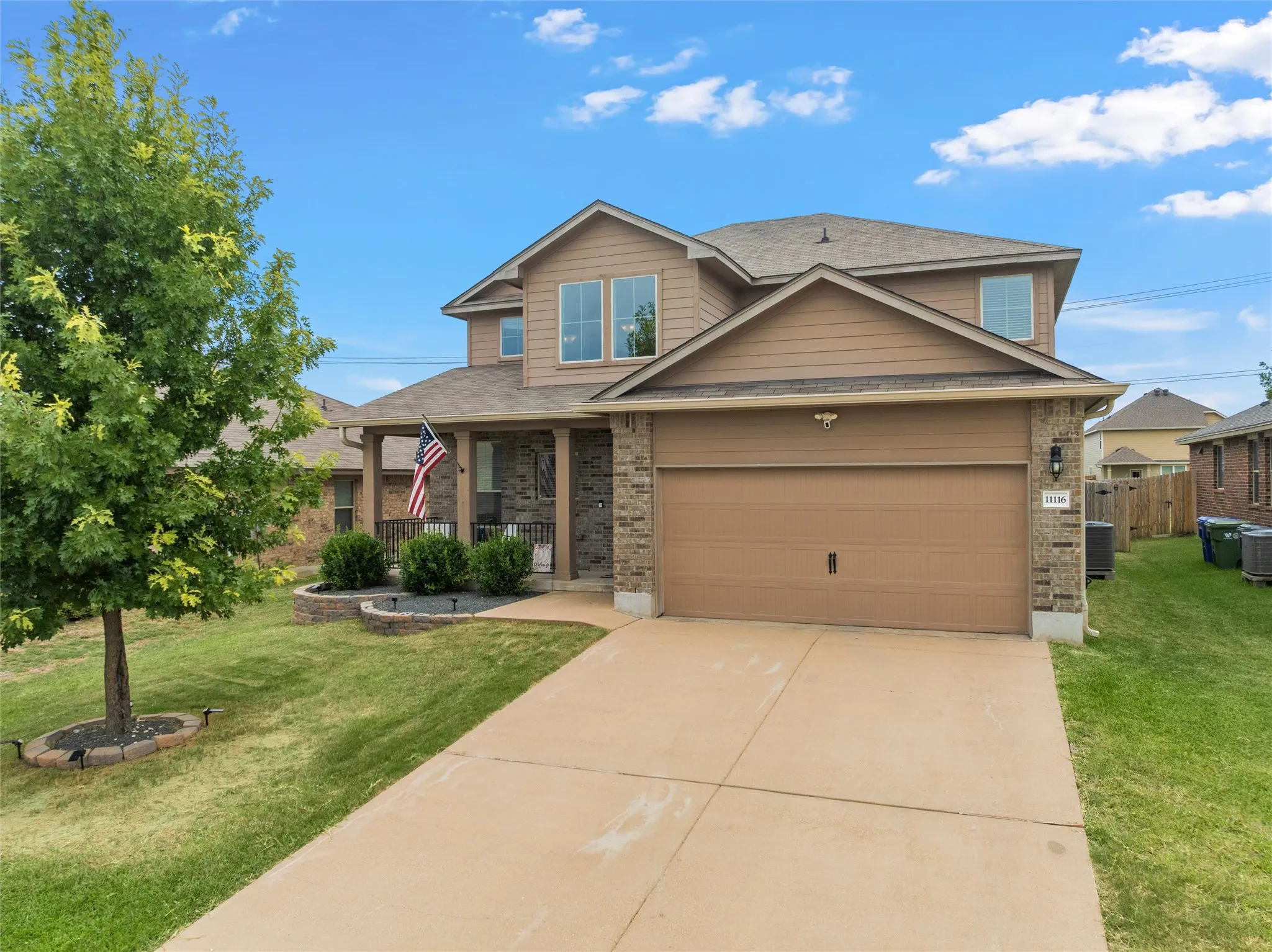 Single Family Residence For Sale in Mc Lennan County , 11116 Whitlock Drive, Lorena, Texas 76655, 5 Bedroom, 3 Bathroom, 2 Garage spaces, 2,565 Sqft, built in 2018, mls#21323603, Real Estate Agent in Lorena, Homes For Sale in Mc Lennan county, Homes For Sale in Lorena, Realtor in Lorena Texas, Real Estate Brokerage Independent Realty Texas, Luminita Cordes Realtor