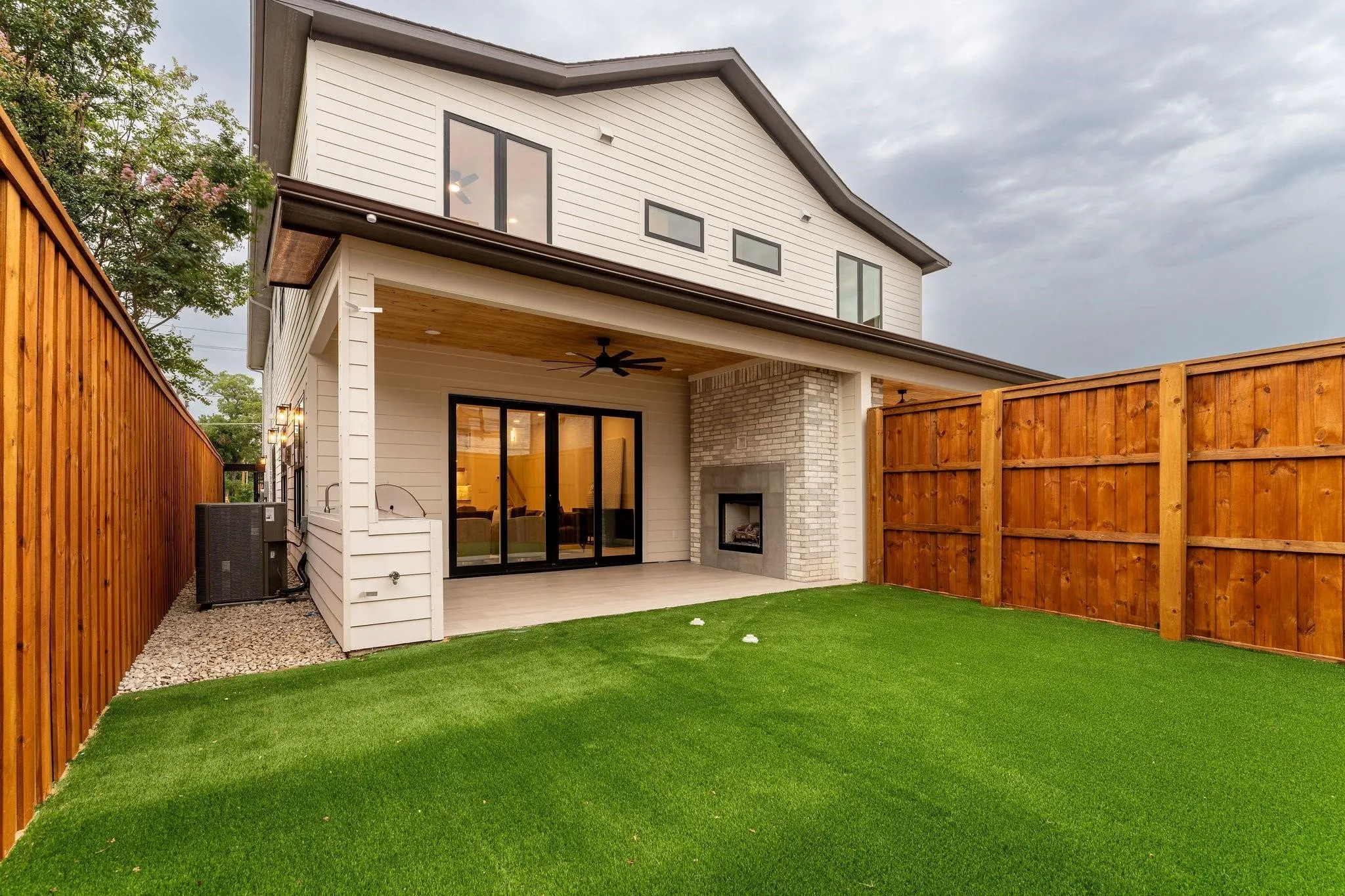 Single Family Residence For Rent in Dallas County , 2001 Lucille Street, Dallas, Texas 75204, 3 Bedroom, 4 Bathroom, 2 Garage spaces, 2,258 Sqft, built in 2025, mls#21323426, Real Estate Agent in Dallas, Homes For Rent in Dallas county, Homes For Rent in Dallas, Realtor in Dallas Texas, Real Estate Brokerage Independent Realty Texas, Luminita Cordes Realtor
