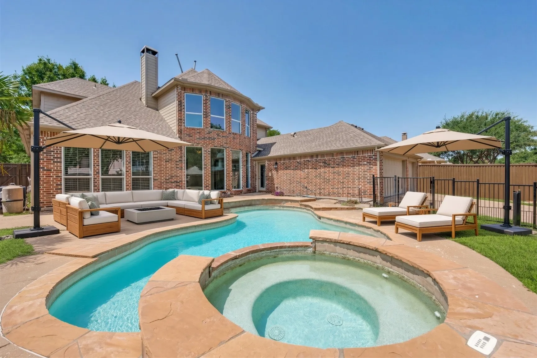 Single Family Residence For Sale in Denton County , 4336 Veneto Drive, Frisco, Texas 75033, 5 Bedroom, 4 Bathroom, 3 Garage spaces, 3,668 Sqft, built in 2001, mls#21322525, Real Estate Agent in Frisco, Homes For Sale in Denton county, Homes For Sale in Frisco, Realtor in Frisco Texas, Real Estate Brokerage Independent Realty Texas, Luminita Cordes Realtor