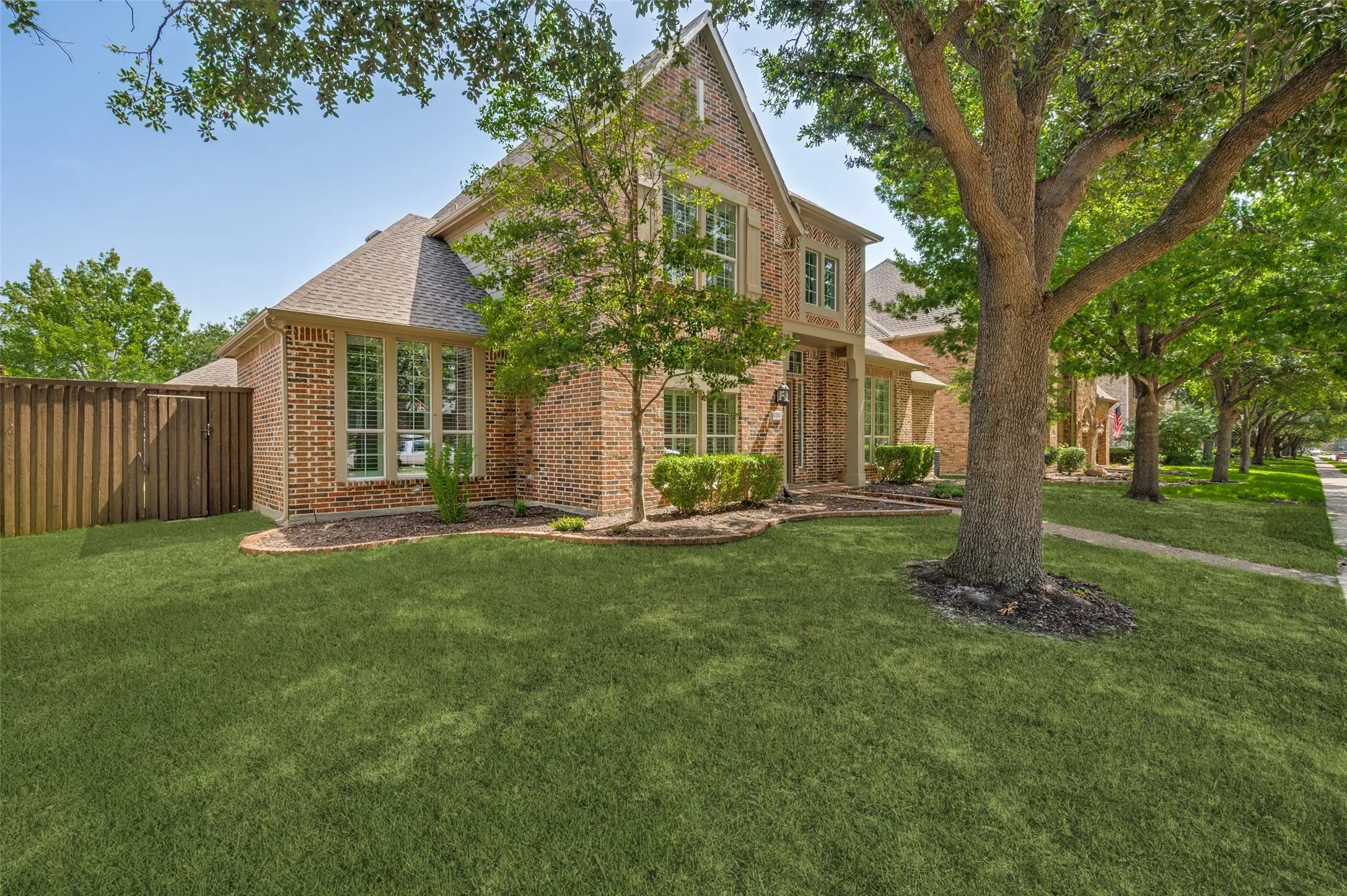 Single Family Residence For Sale in Denton County , 4336 Veneto Drive, Frisco, Texas 75033, 5 Bedroom, 4 Bathroom, 3 Garage spaces, 3,668 Sqft, built in 2001, mls#21322525, Real Estate Agent in Frisco, Homes For Sale in Denton county, Homes For Sale in Frisco, Realtor in Frisco Texas, Real Estate Brokerage Independent Realty Texas, Luminita Cordes Realtor