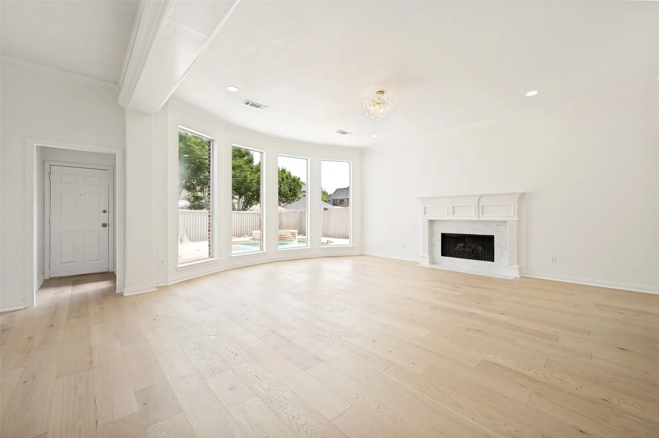 Single Family Residence For Sale in Denton County , 4336 Veneto Drive, Frisco, Texas 75033, 5 Bedroom, 4 Bathroom, 3 Garage spaces, 3,668 Sqft, built in 2001, mls#21322525, Real Estate Agent in Frisco, Homes For Sale in Denton county, Homes For Sale in Frisco, Realtor in Frisco Texas, Real Estate Brokerage Independent Realty Texas, Luminita Cordes Realtor