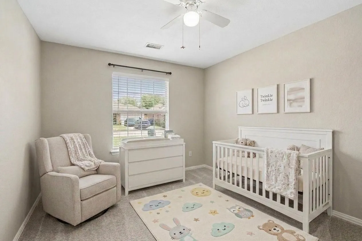 Secondary bedroom 4 ideal for guests, kids, nursery, or storage.