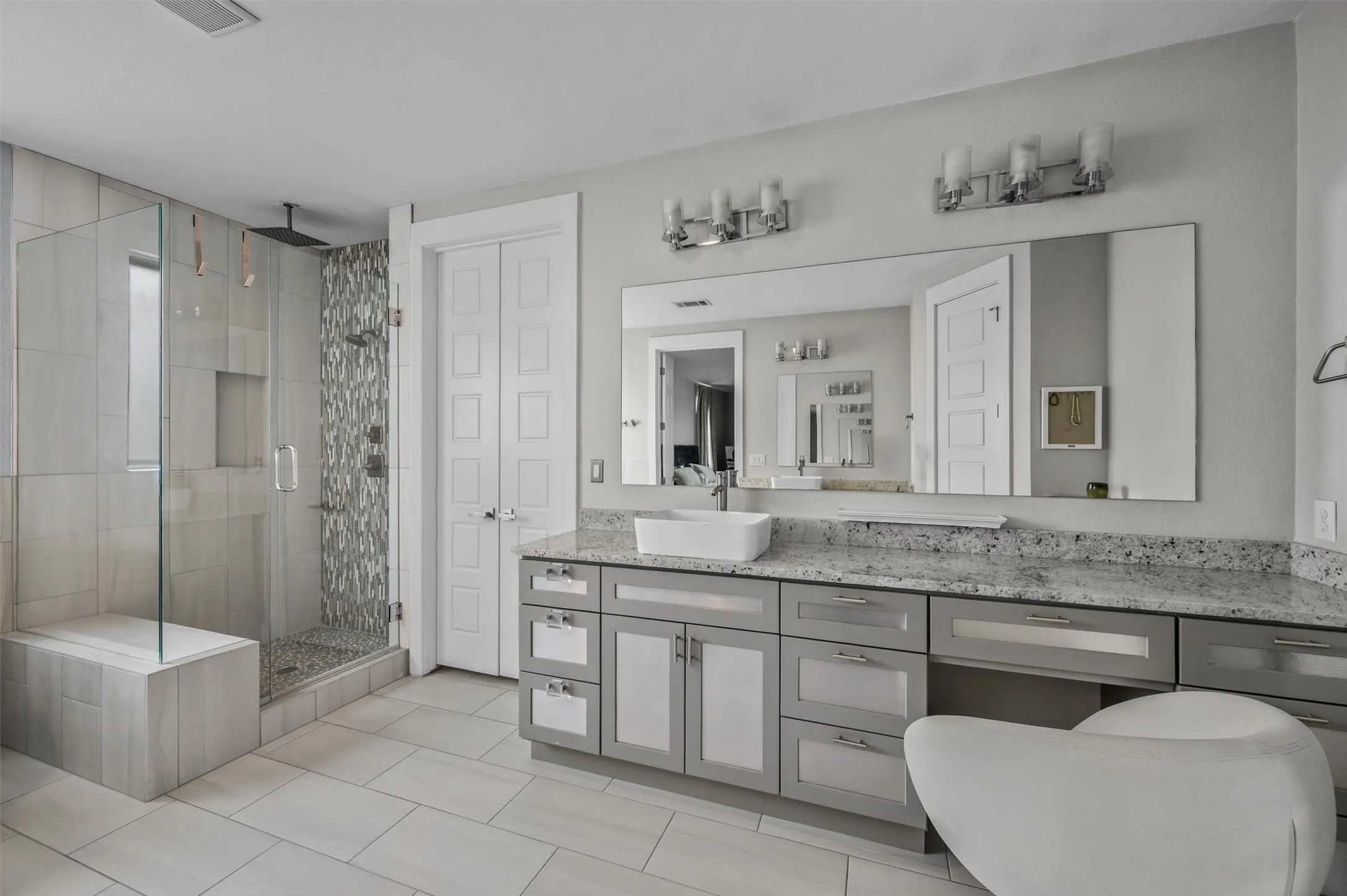 Primary Ensuite Bath #1
