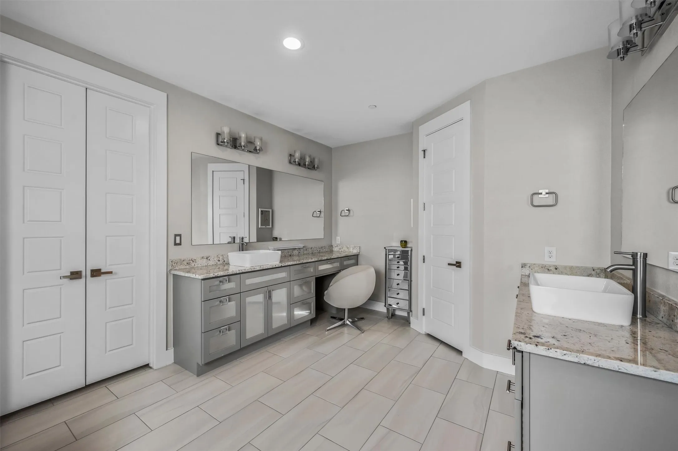 Primary Ensuite Bath #1