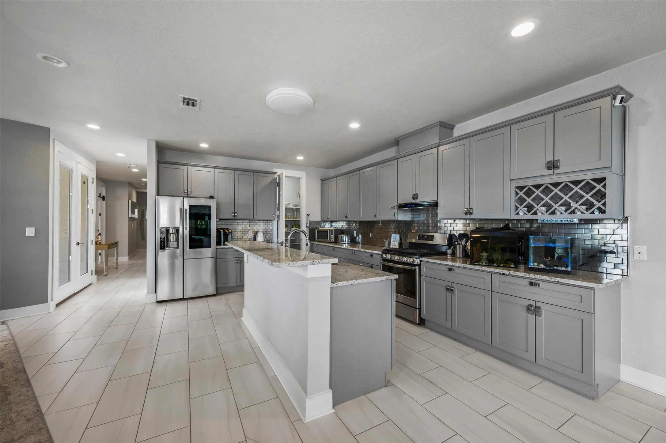Single Family Residence For Sale in Denton County , 251 S Mill Street 380, Lewisville, Texas 75057, 3 Bedrooms, 4 Bathrooms, 2 Garage spaces, 2,831 Sqft, built in 2018, Price $645,000, mls#21320776, Real Estate Agent in Lewisville, Homes For Sale in Denton county, Homes For Sale in Lewisville, Realtor in Lewisville Texas, Real Estate Brokerage Independent Realty Texas, Luminita Cordes Realtor
