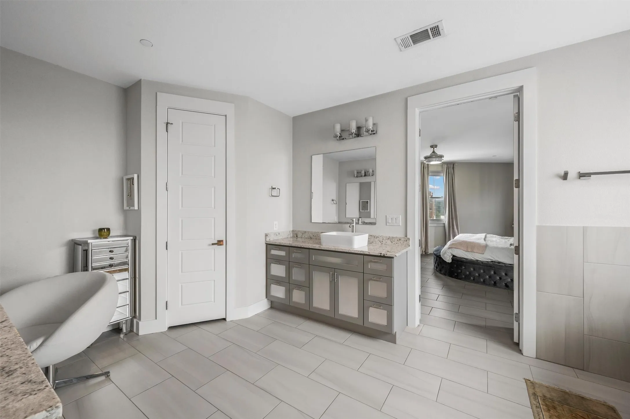 Primary Ensuite Bath #1