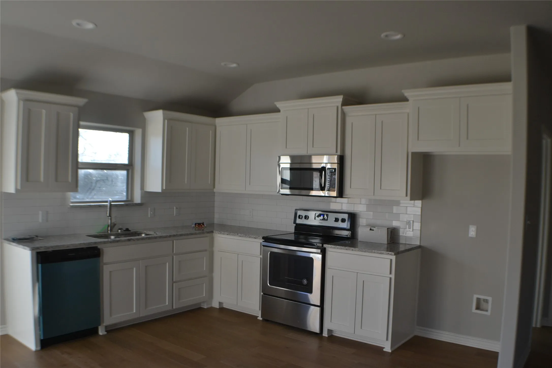 Single Family Residence For Rent in Grayson County , 1101 Southridge Lane, Sherman, Texas 75092, 3 Bedroom, 2 Bathroom, 2 Garage spaces, 1,467 Sqft, built in 2020, mls#21324206, Real Estate Agent in Sherman, Homes For Rent in Grayson county, Homes For Rent in Sherman, Realtor in Sherman Texas, Real Estate Brokerage Independent Realty Texas, Luminita Cordes Realtor
